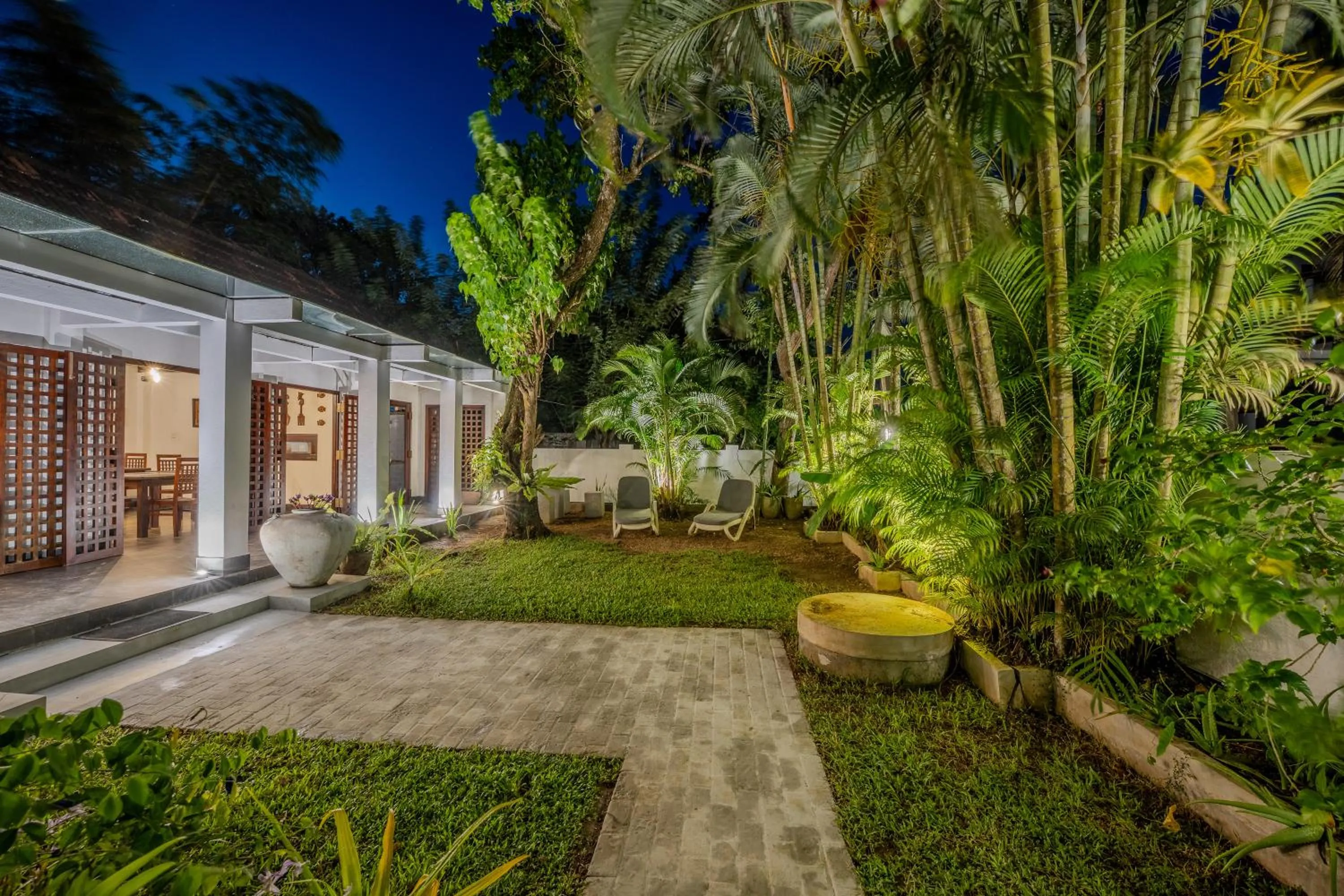 Property building in Wasantha Garden Hotel Restaurant & Ayurvedic Treatment