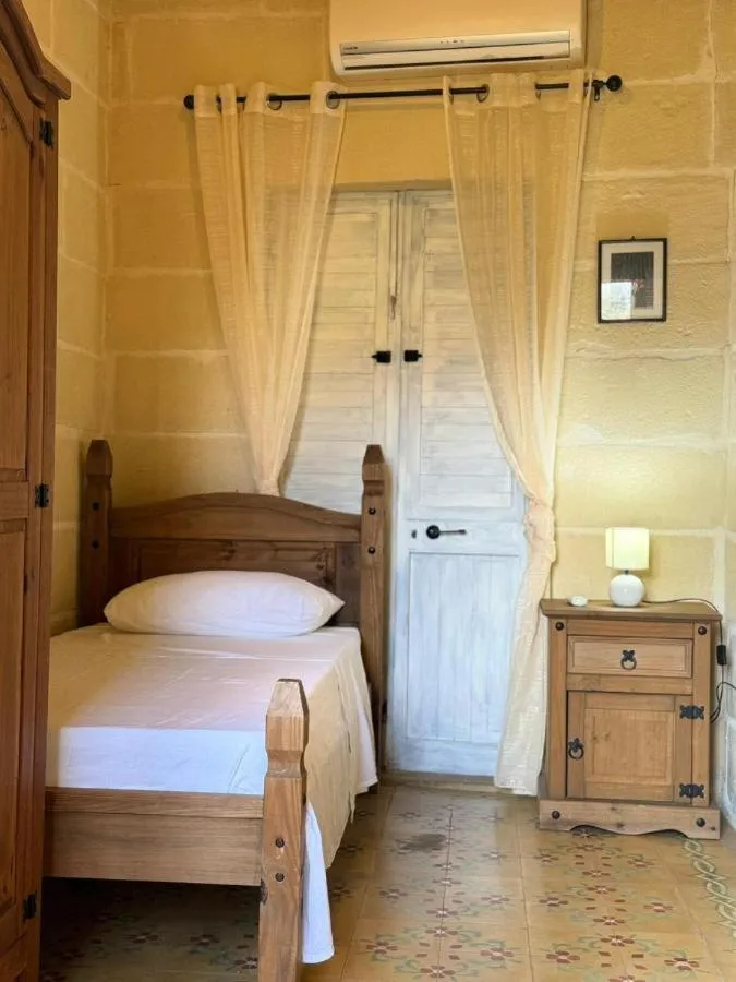 Bed in Ta Speranza Farmhouse B&B