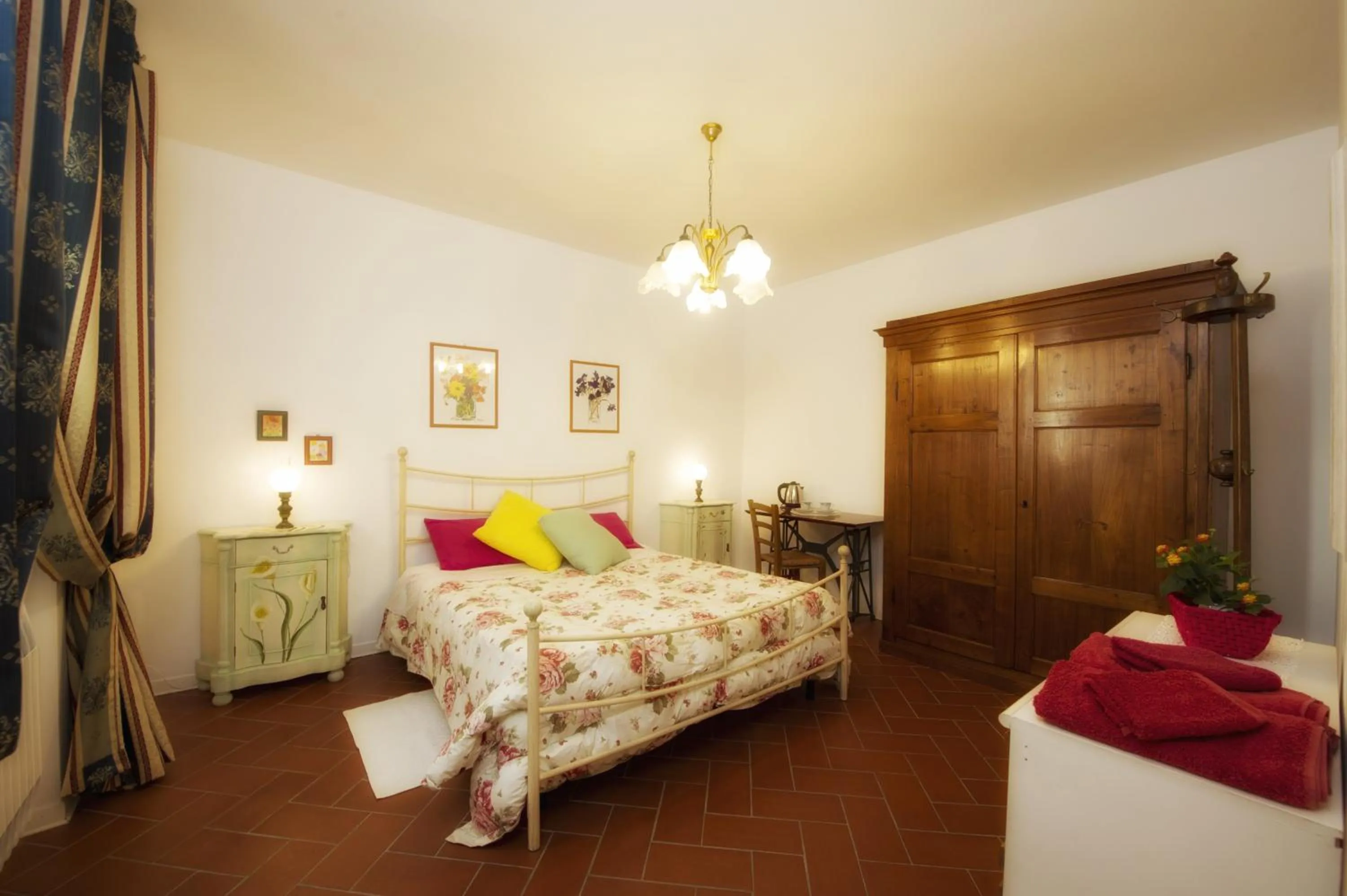 Photo of the whole room, Bed in B&B Il Trebbio