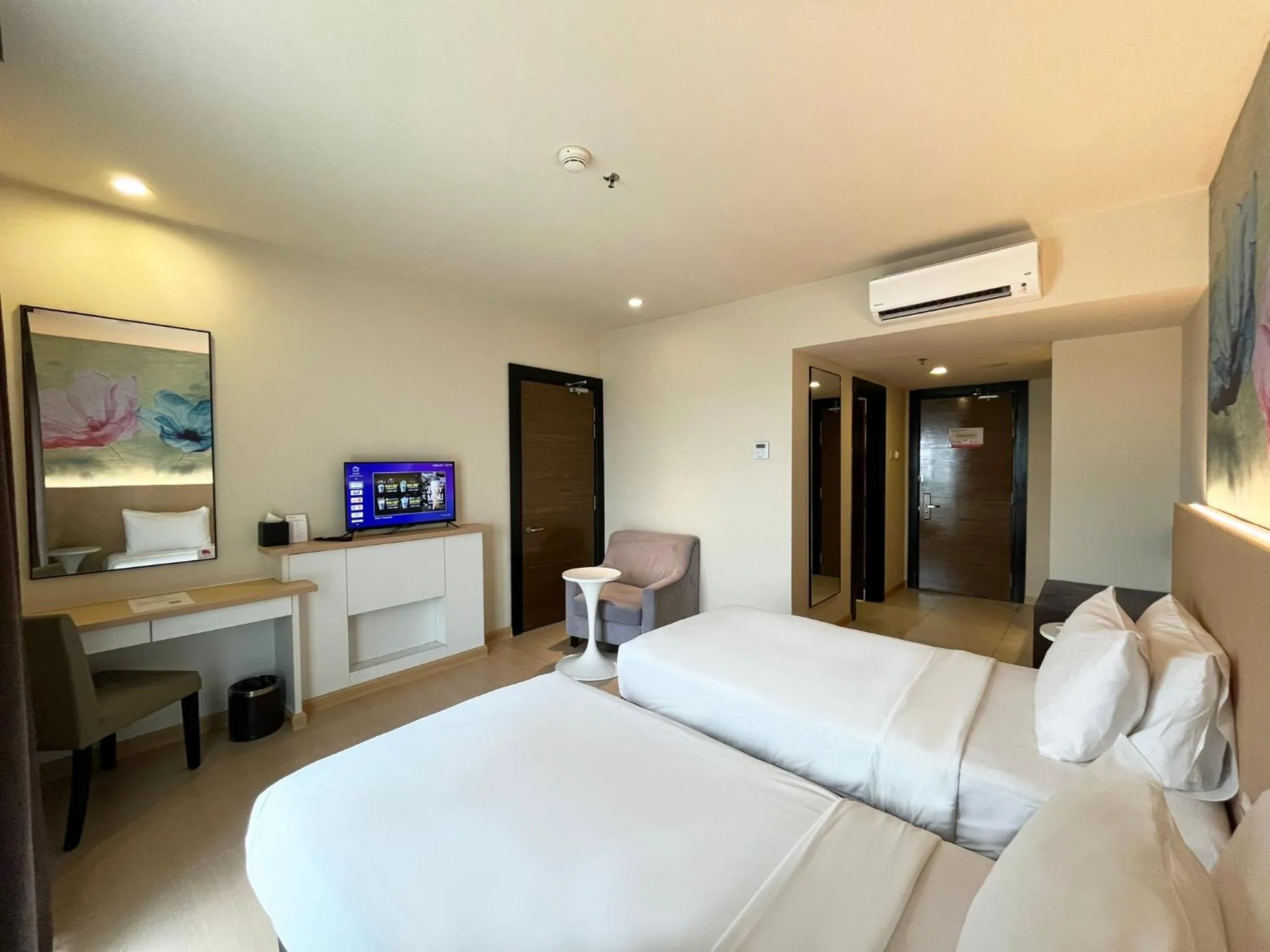 Bed in Wyndham Garden i-City Shah Alam