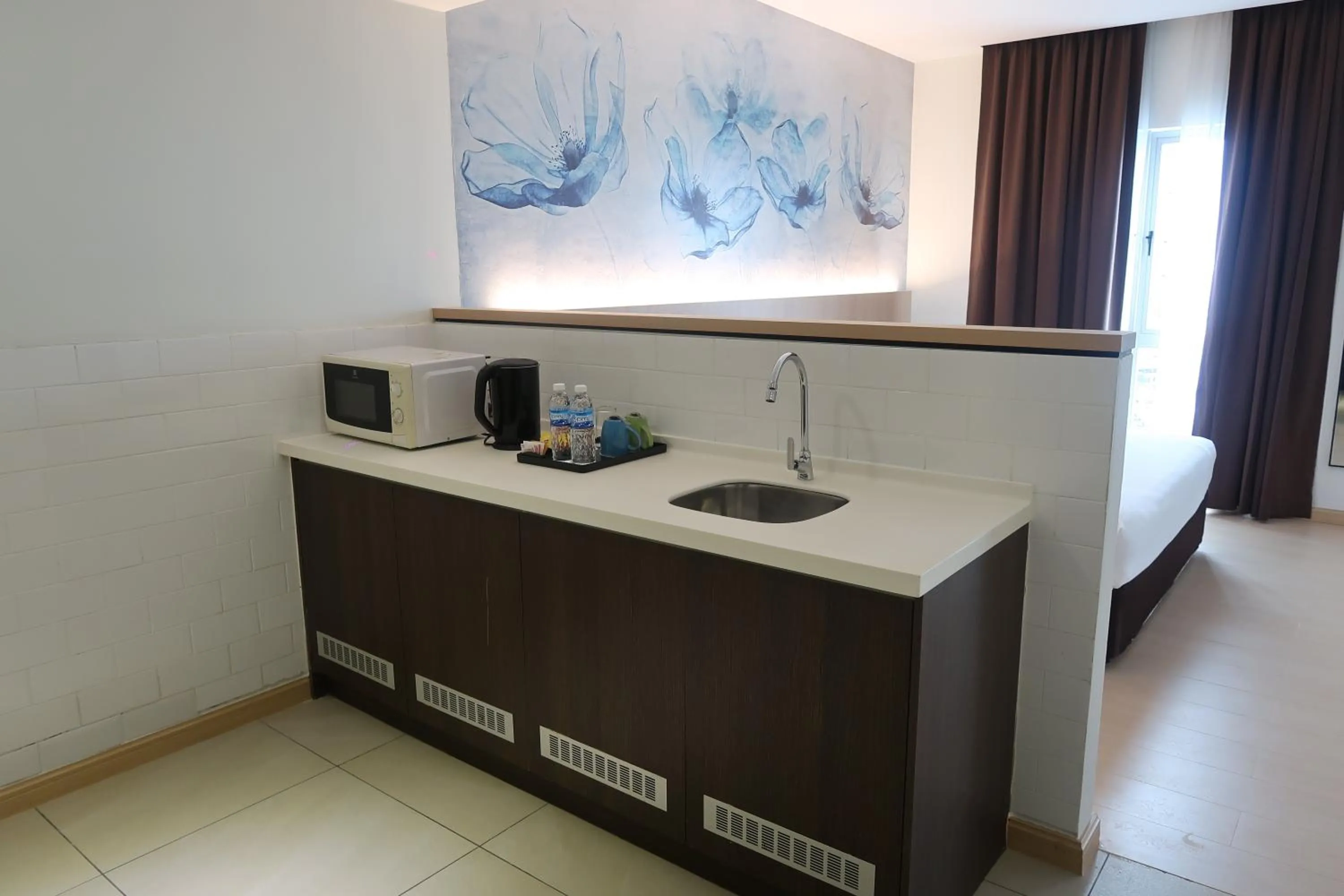 Kitchen or kitchenette in Wyndham Garden i-City Shah Alam
