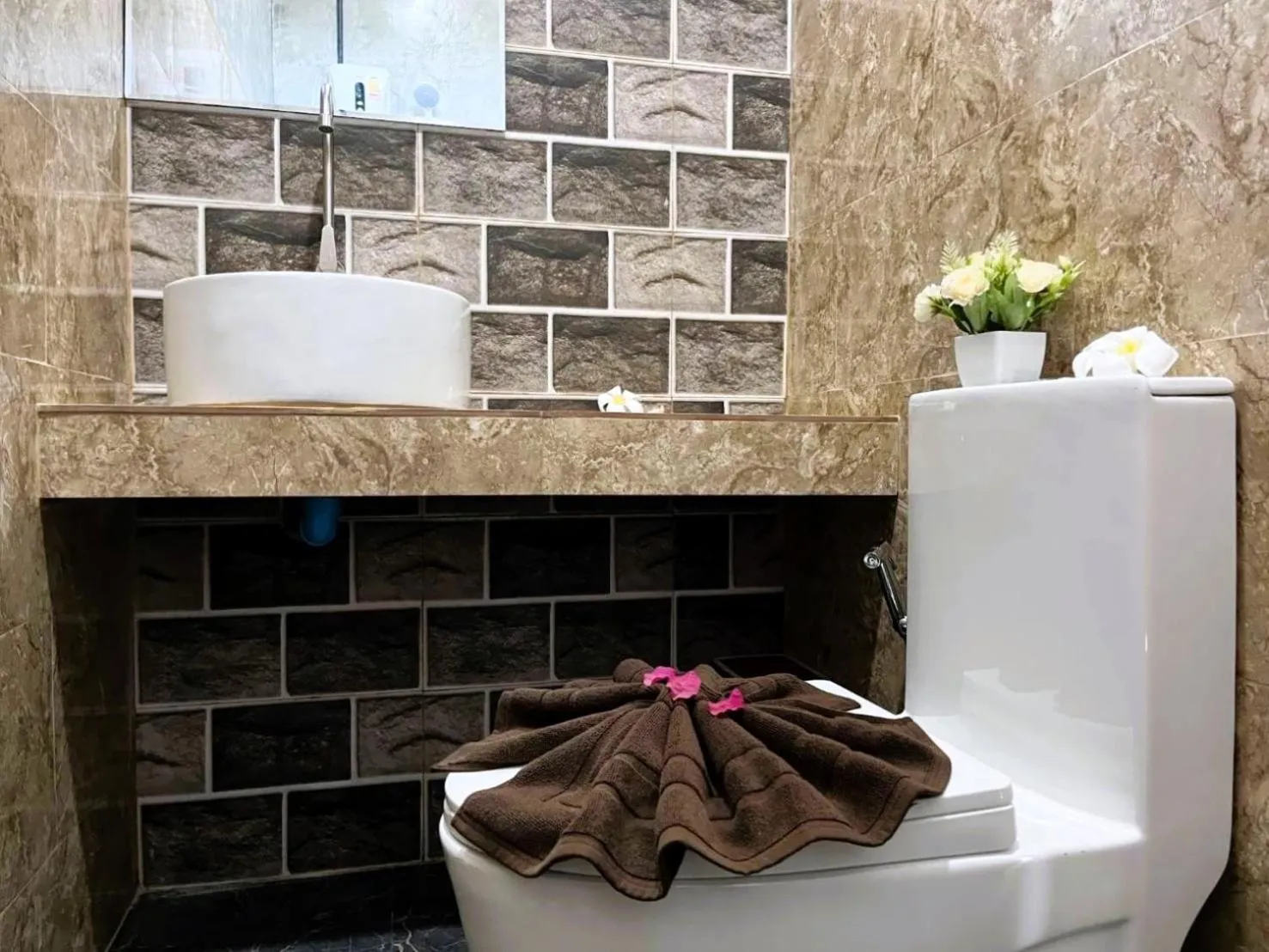 Bathroom in O k Chawkoh Bungalow