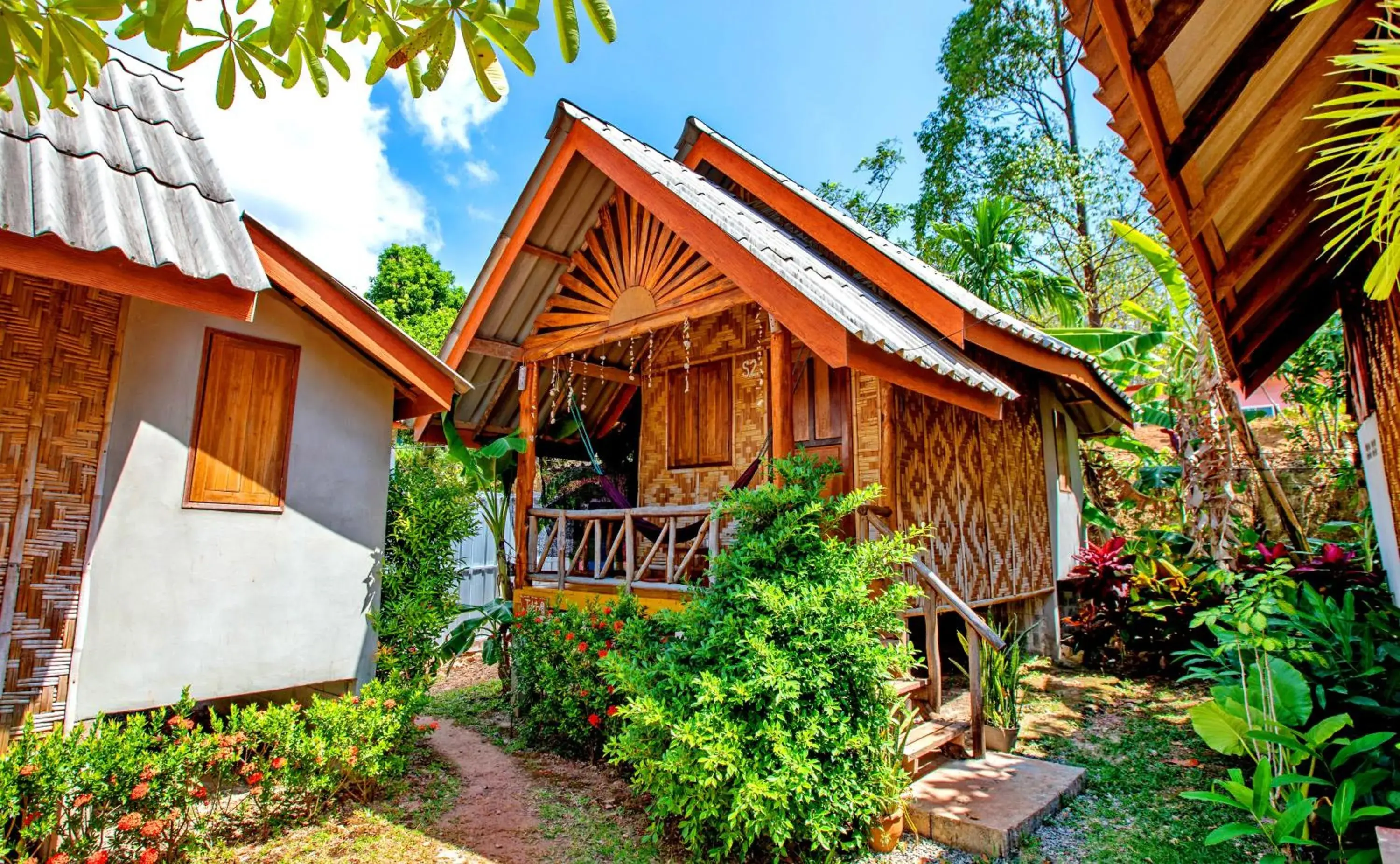 Bedroom in O k Chawkoh Bungalow Bedroom in O k Chawkoh Bungalow