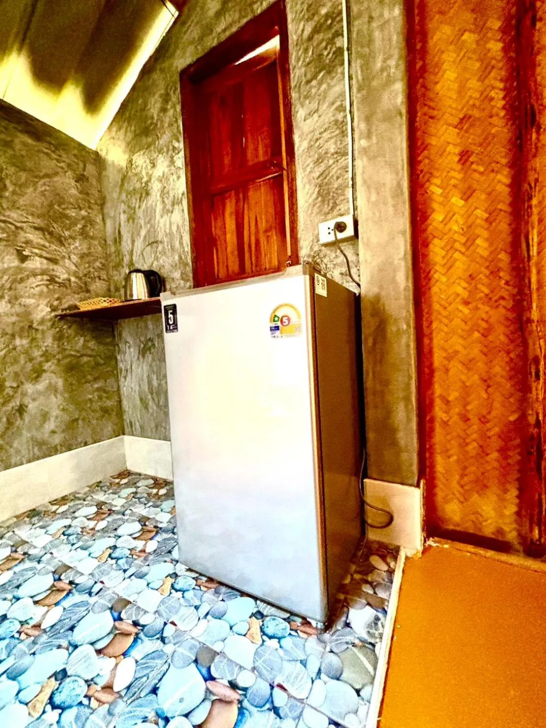 Area and facilities in O k Chawkoh Bungalow