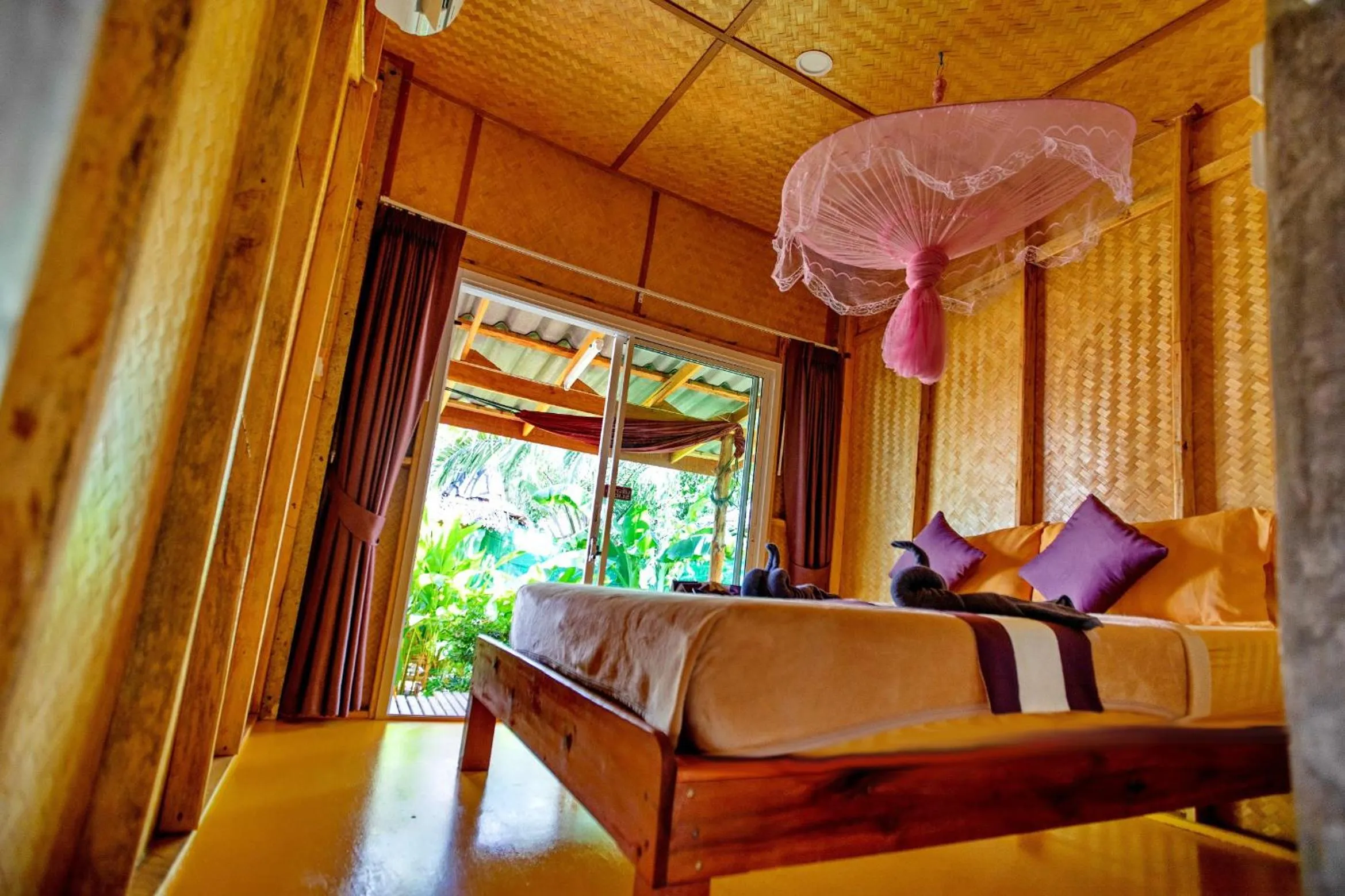 Bedroom in O k Chawkoh Bungalow