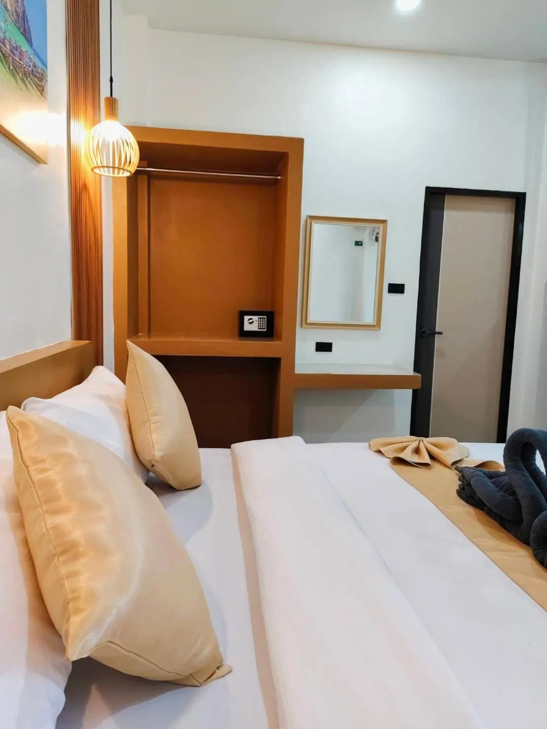 Bedroom, Bed in O k Chawkoh Bungalow