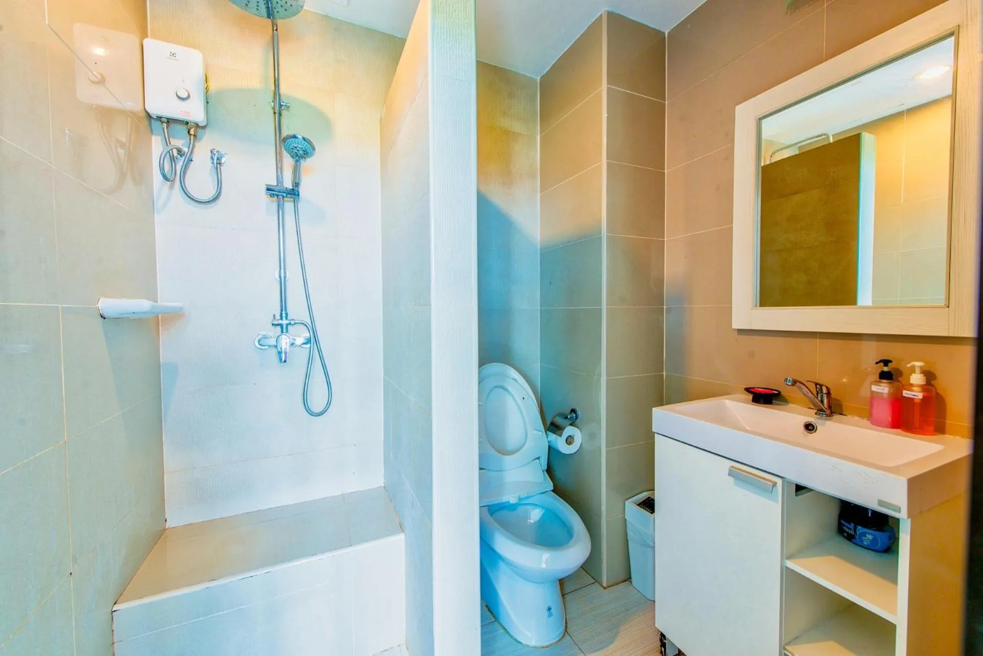 Shower in Tree Boutique Resort