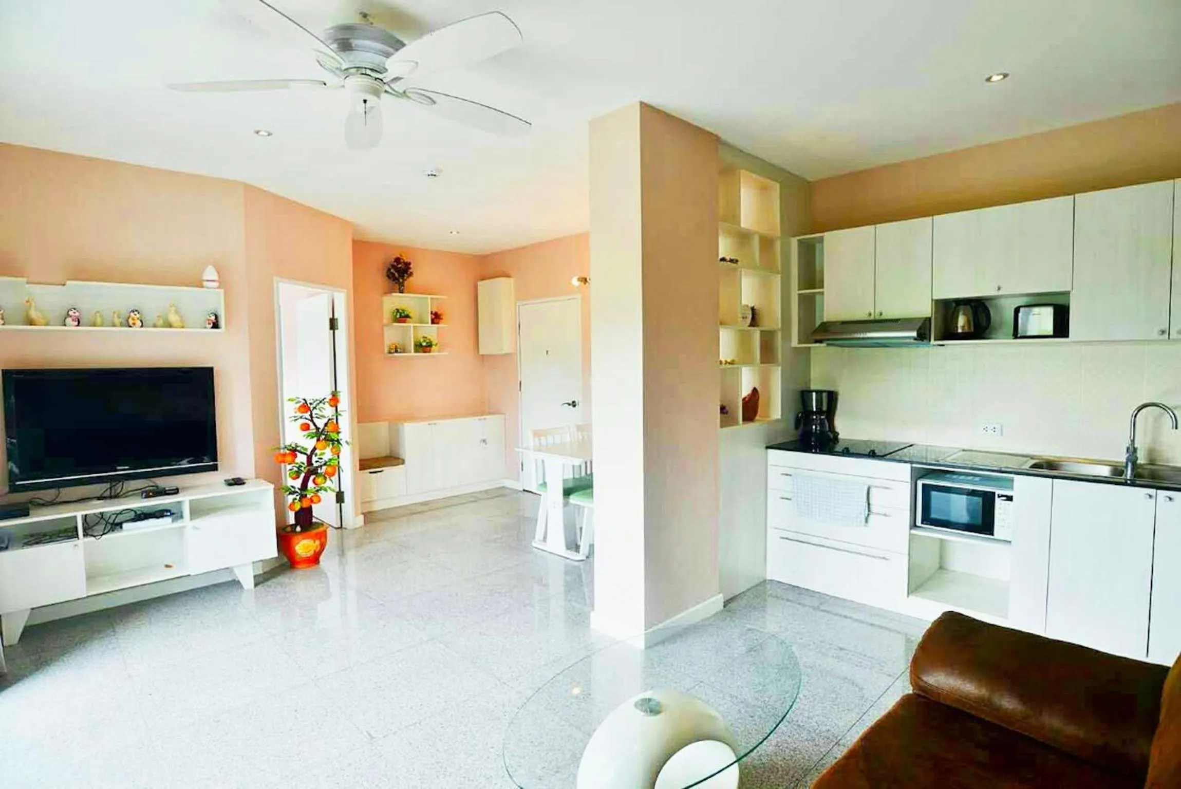 Kitchen or kitchenette in Tree Boutique Resort