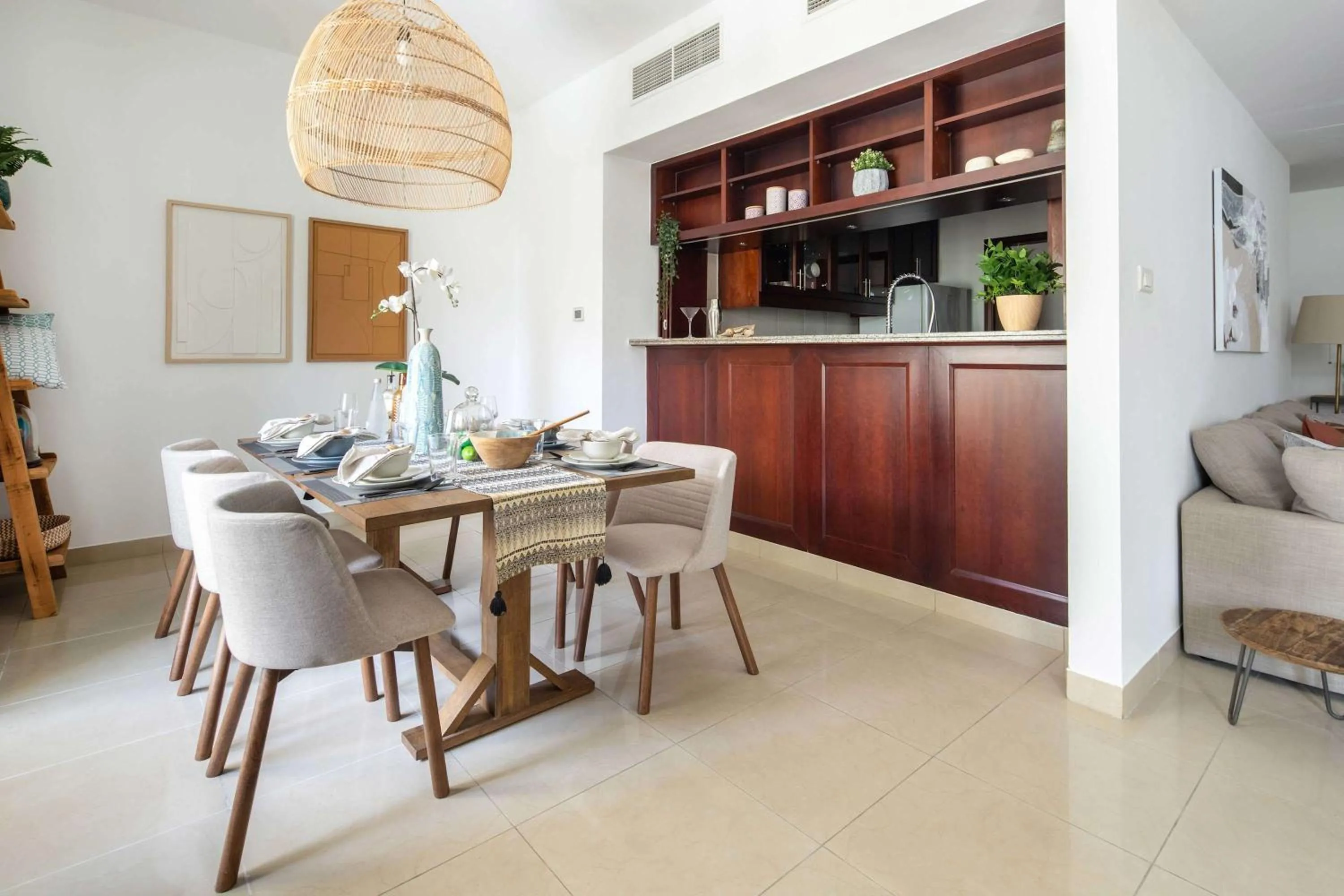 Dining area in Frank Porter - Arno A