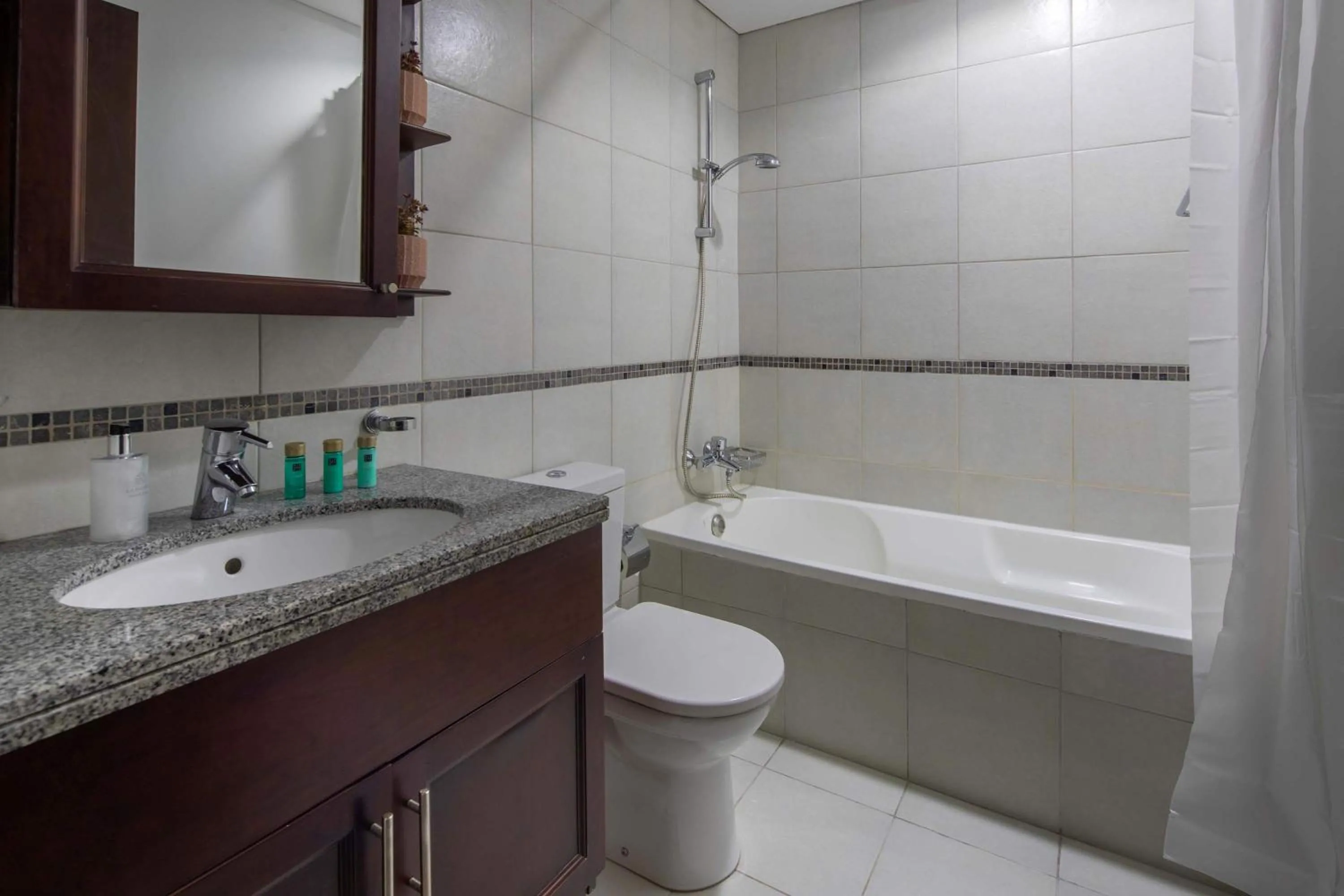 Bathroom in Frank Porter - Arno A