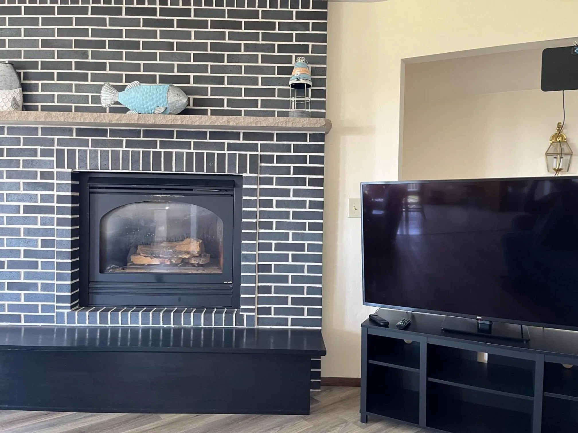TV and multimedia in Harbor Inn Algoma