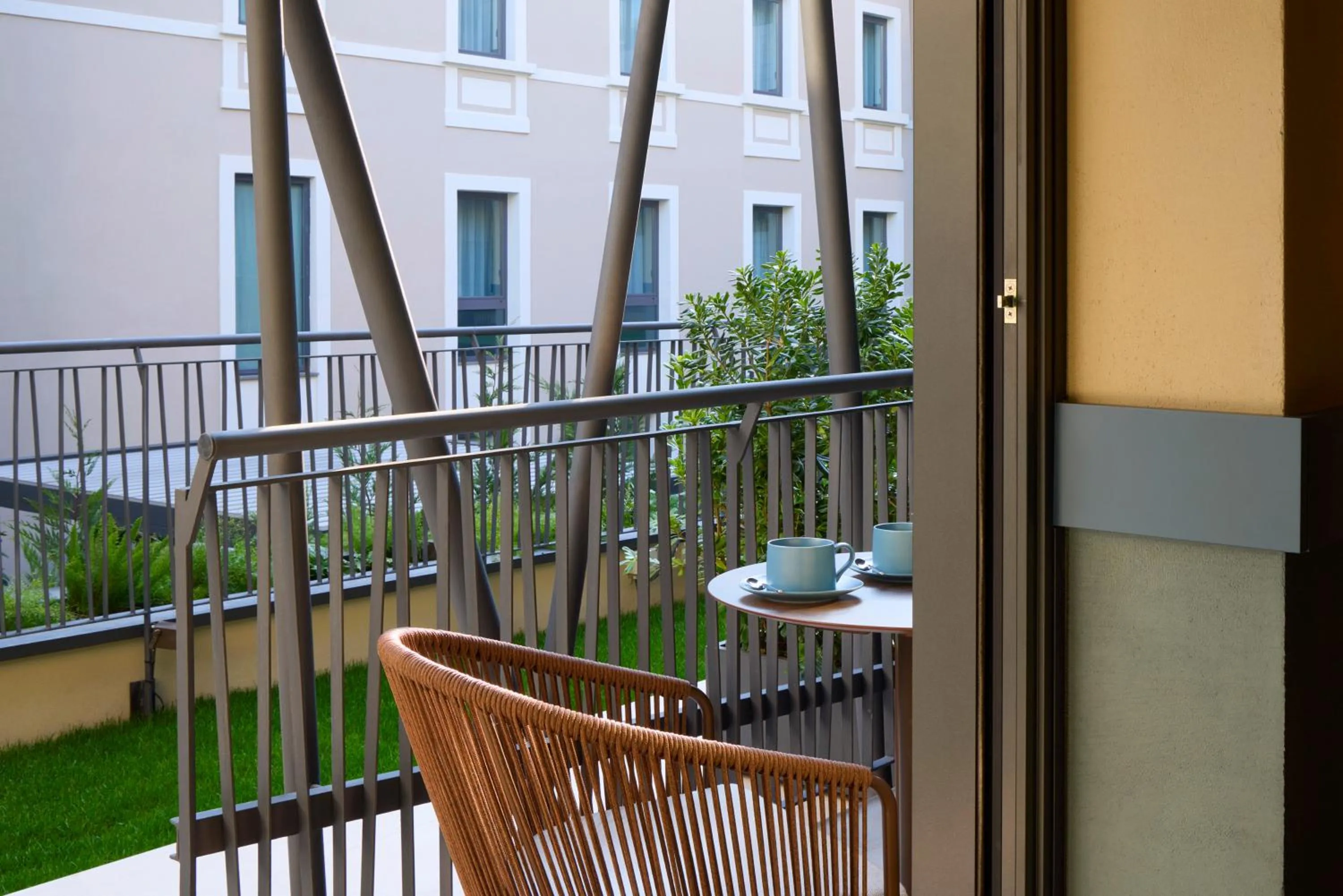 Patio in NEMI Hotel Milano