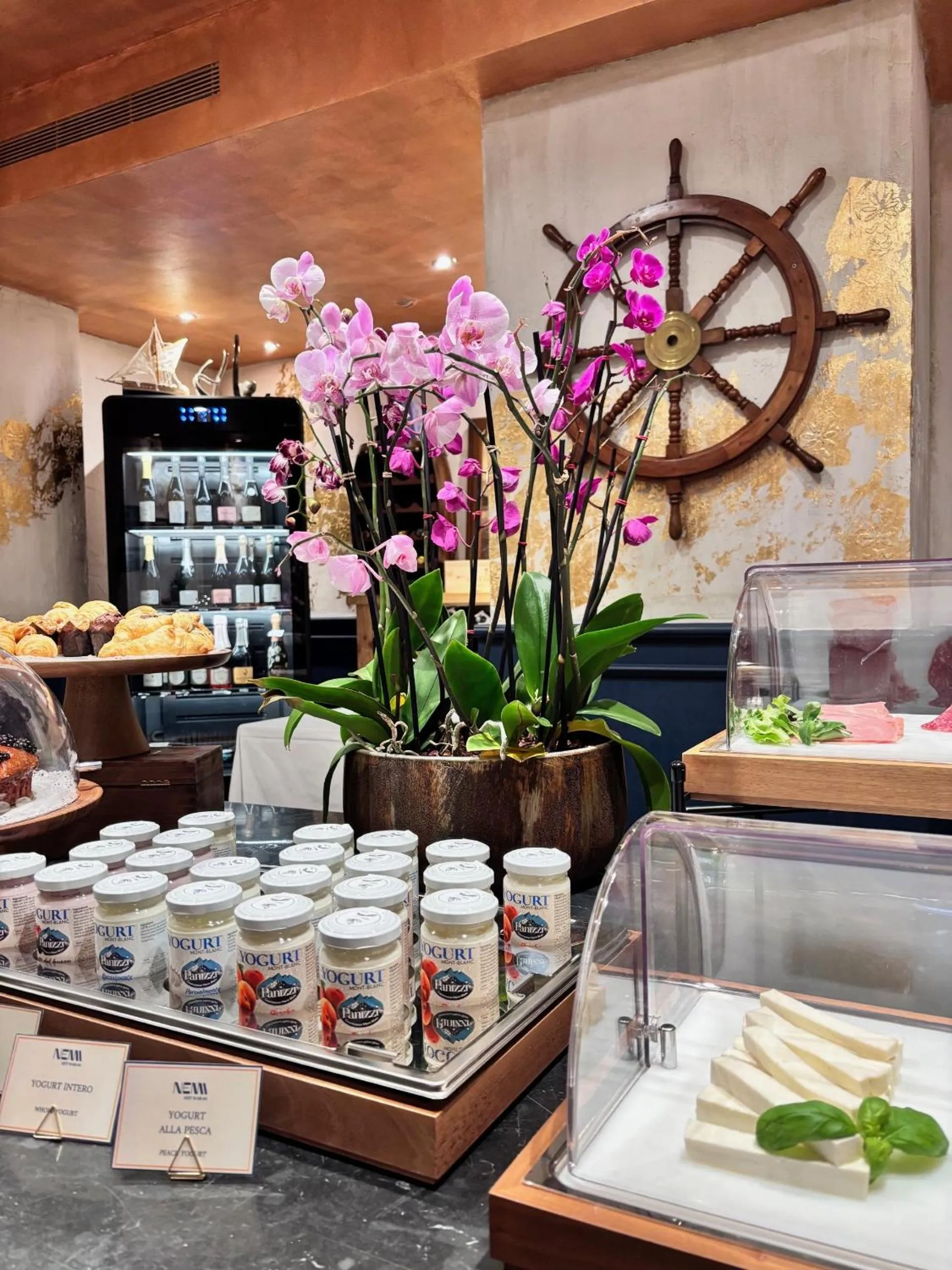 Breakfast in NEMI Hotel Milano