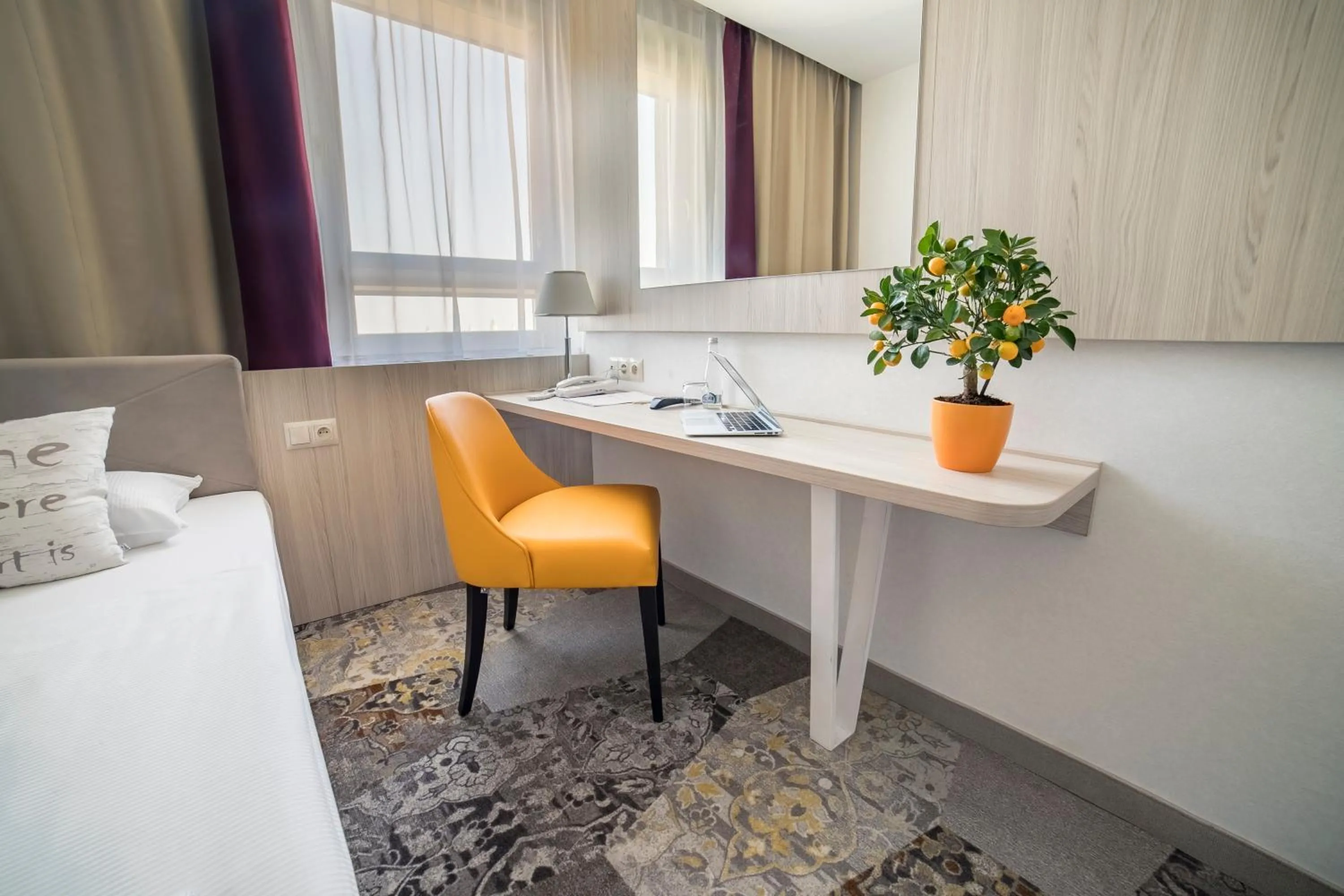 Photo of the whole room in Hotel Victoria