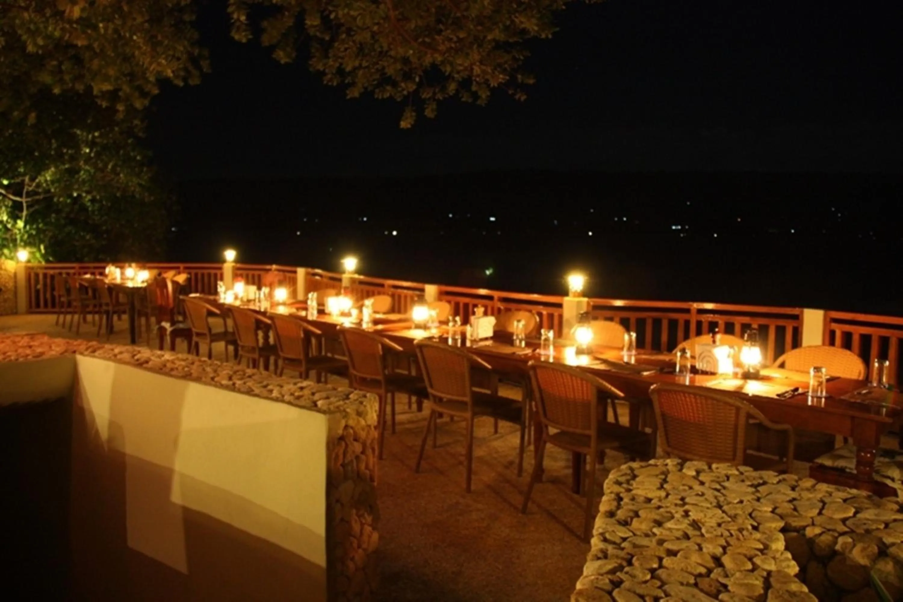 Restaurant/places to eat in Magic Island Dive Resort