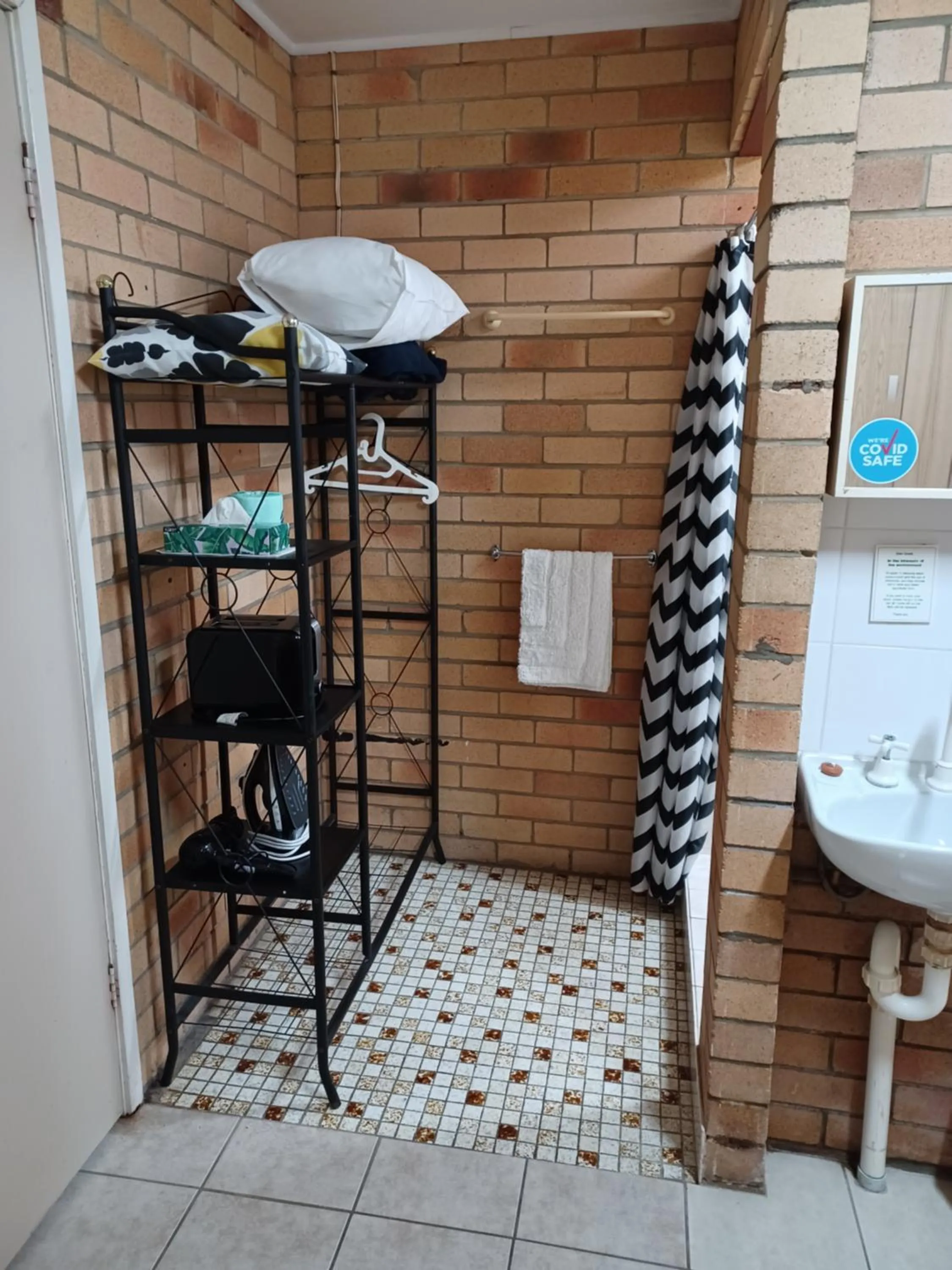 Bathroom in Civic Motel Grafton