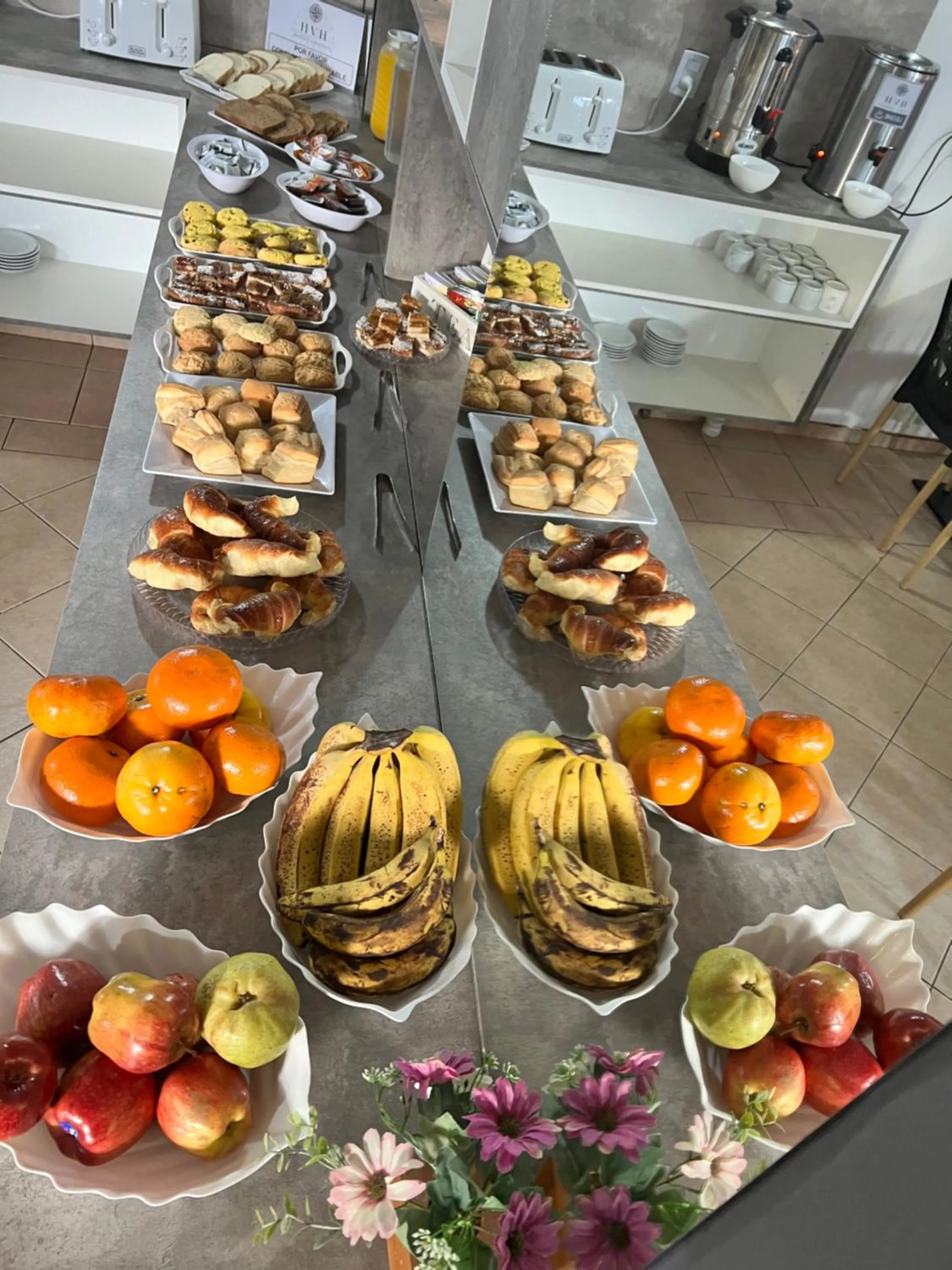 Buffet breakfast in Hotel Posada del Ángel