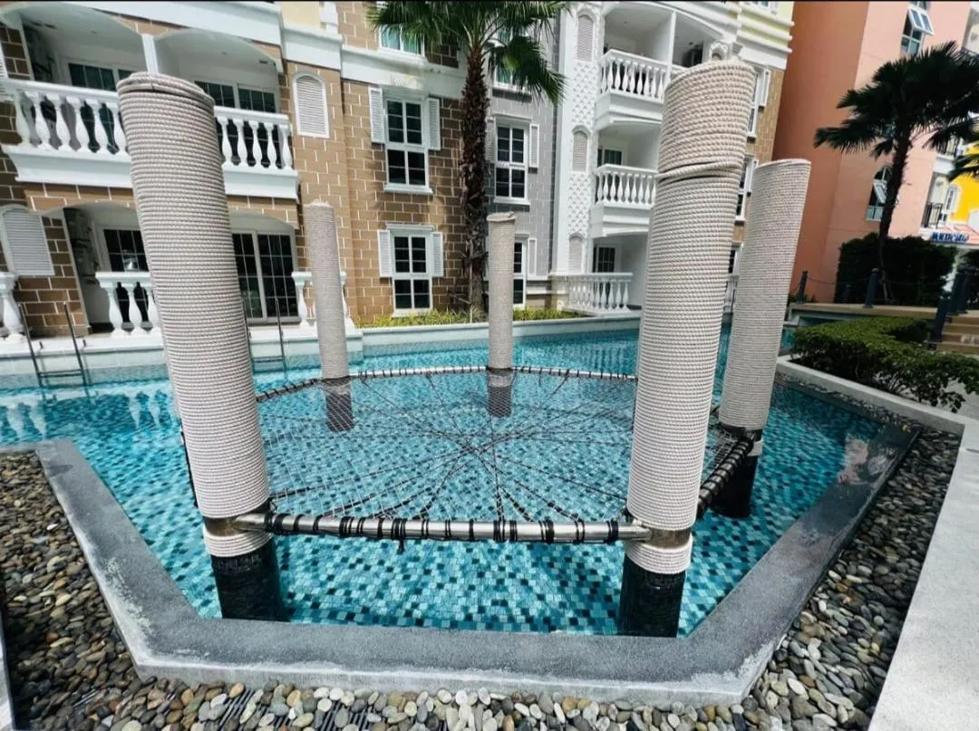 Pool view in Seven Seas Côte d'Azur