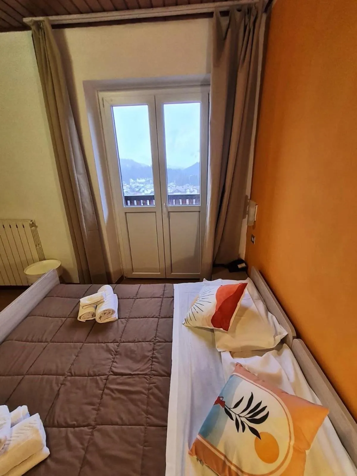 Bed in Excelsior Hotel Cimone LowCost