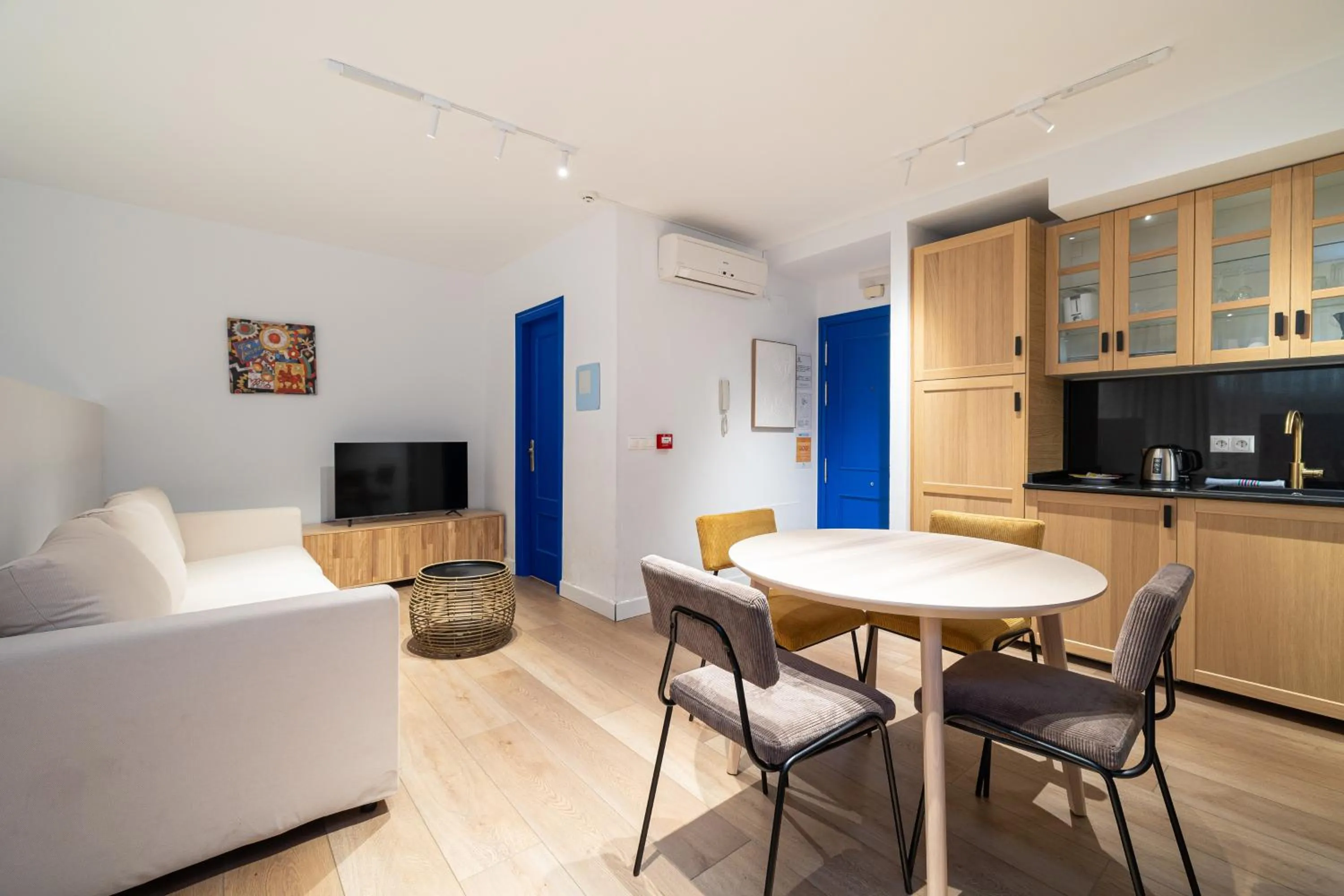 Kitchen or kitchenette in Holidays2Malaga Studios Juan de Mena