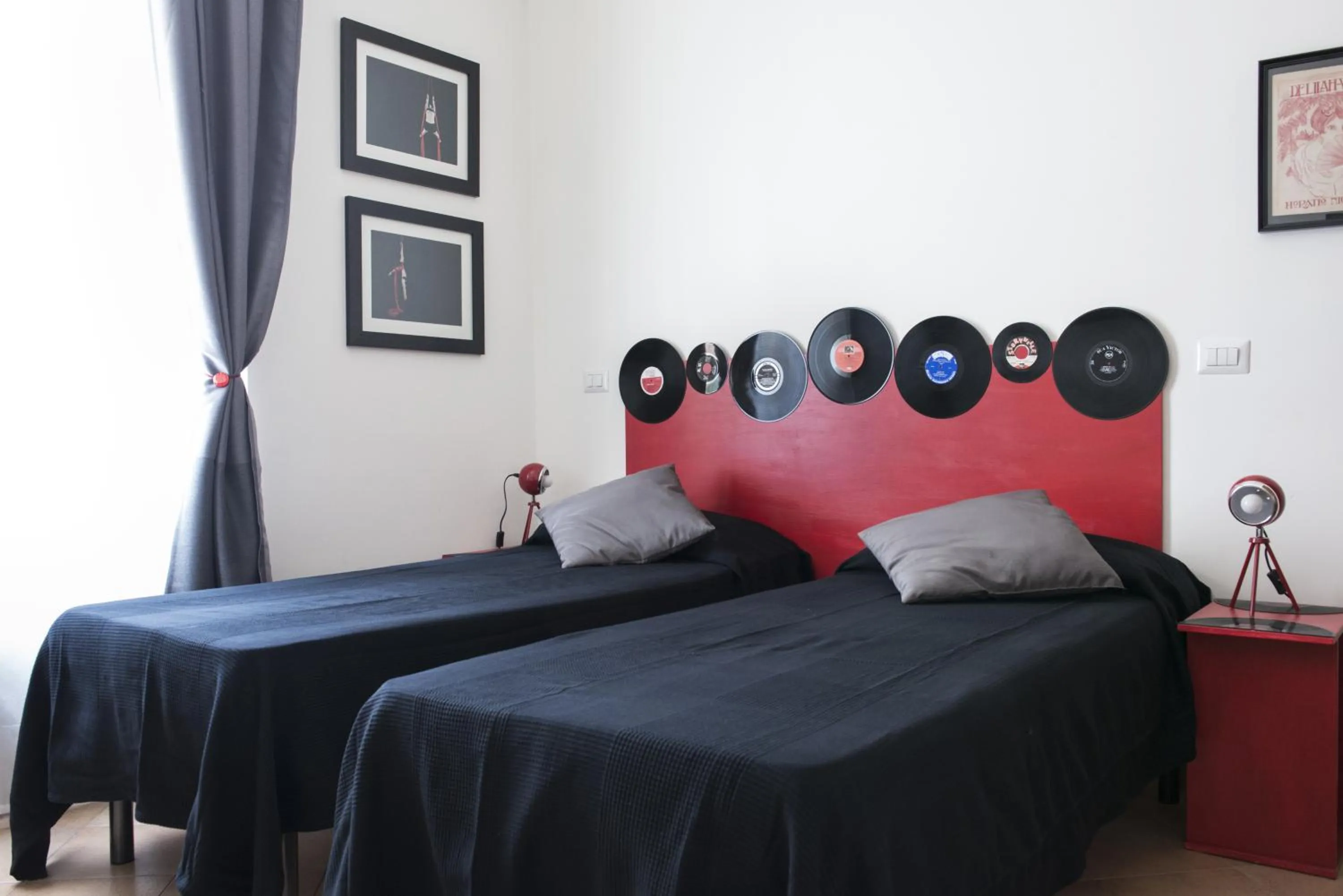 Bed in Grammy Suite