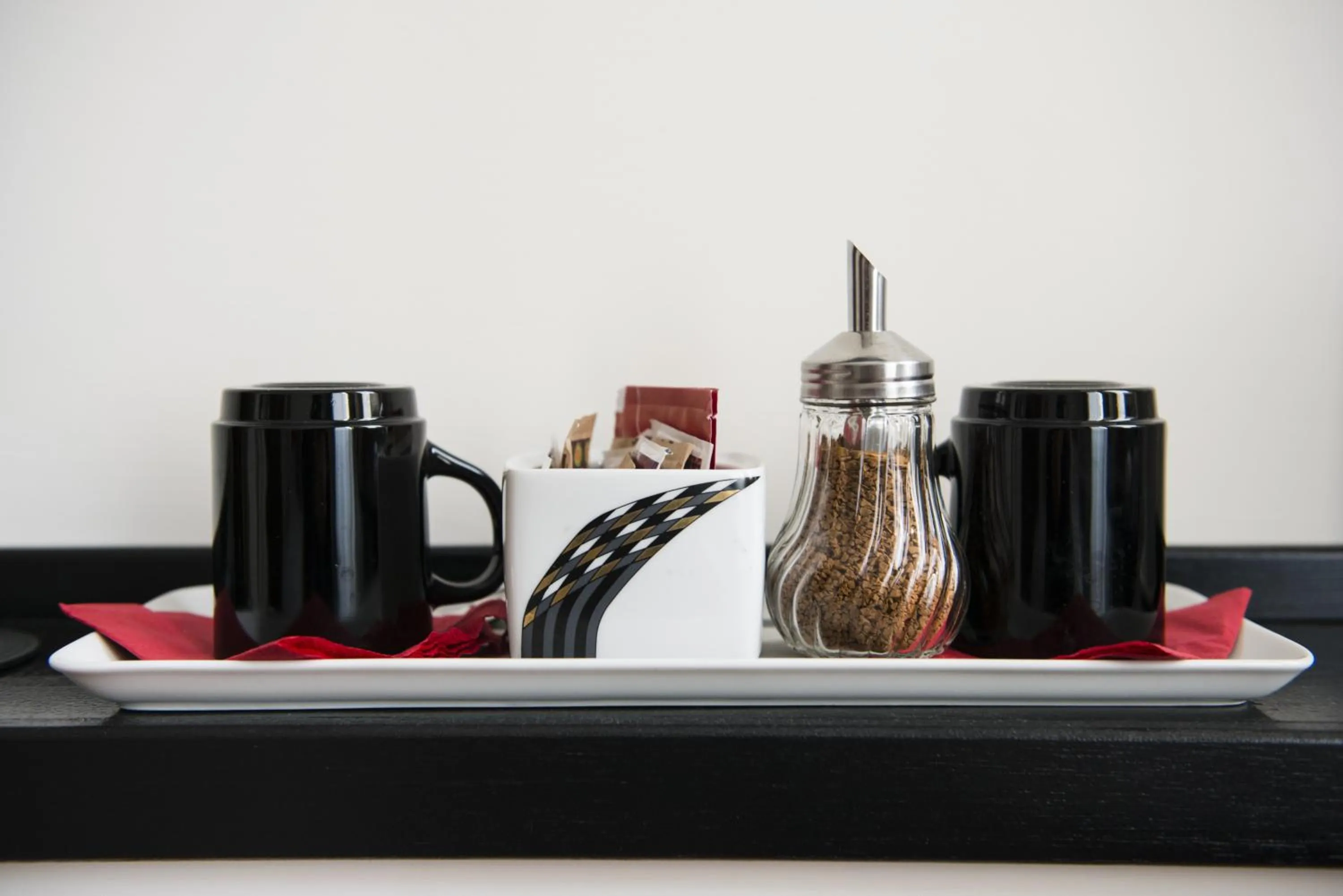 Coffee/tea facilities in Grammy Suite