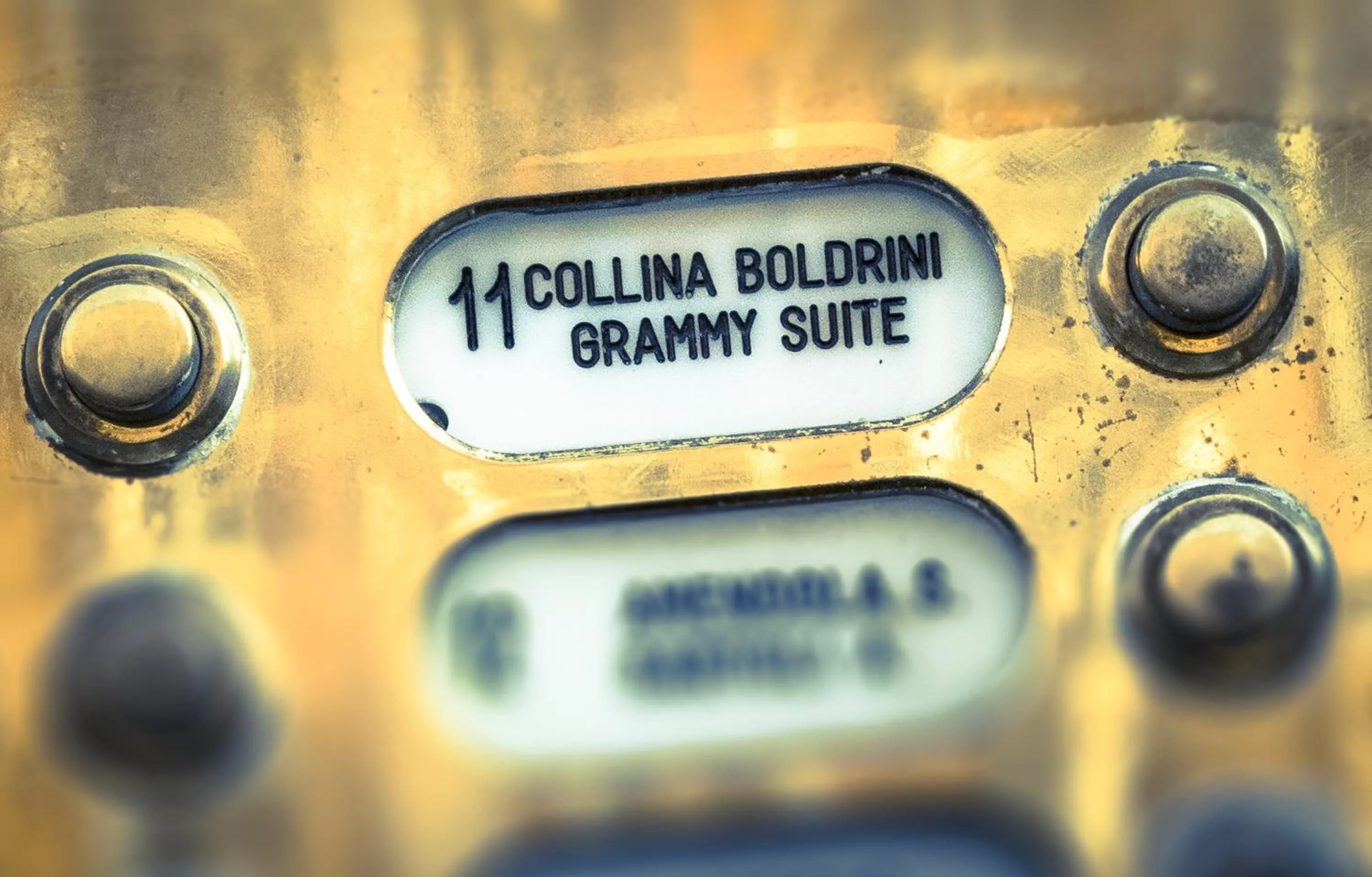 Facade/entrance in Grammy Suite