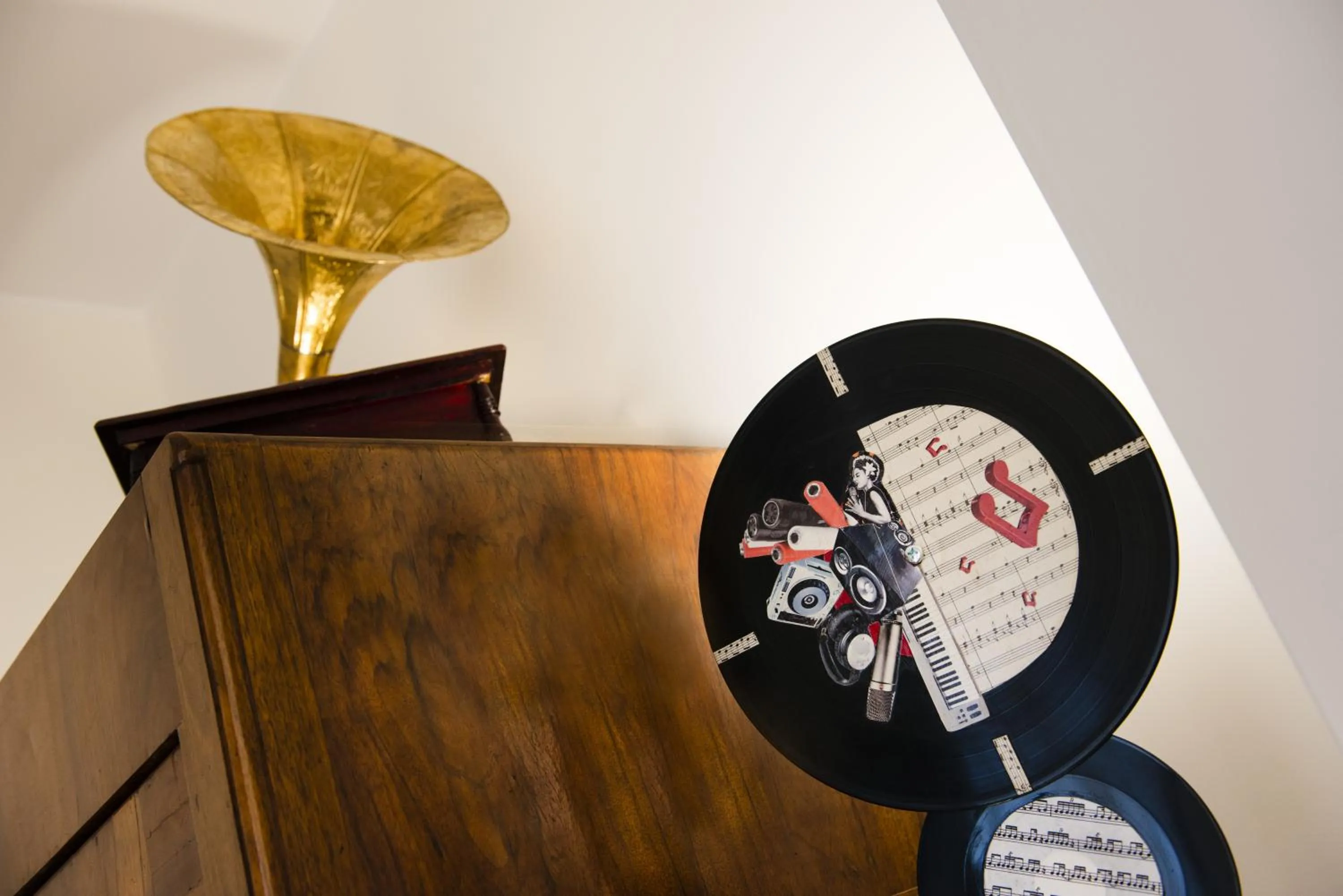 Decorative detail in Grammy Suite