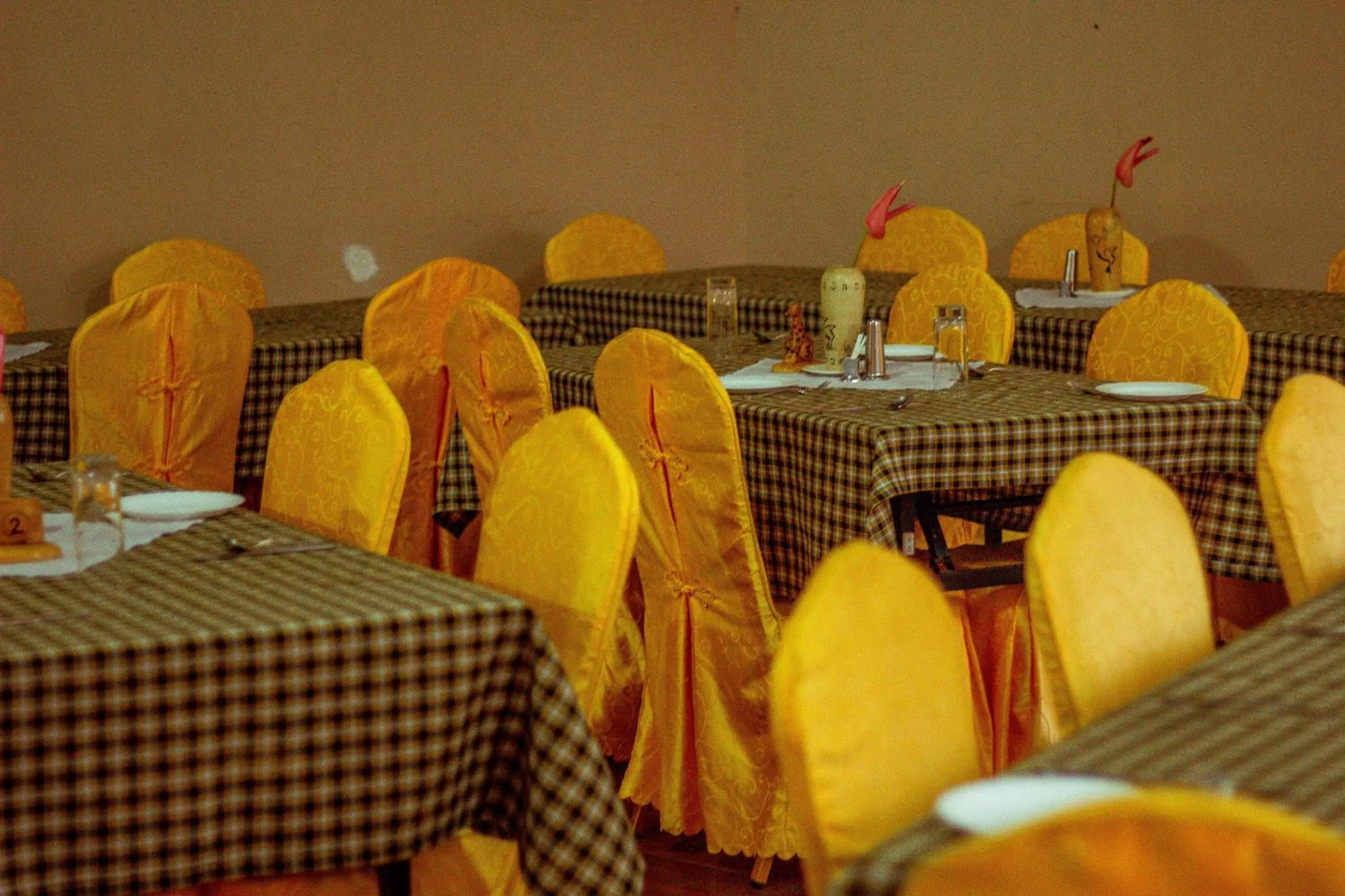 Restaurant/places to eat in The Charity Hotel International