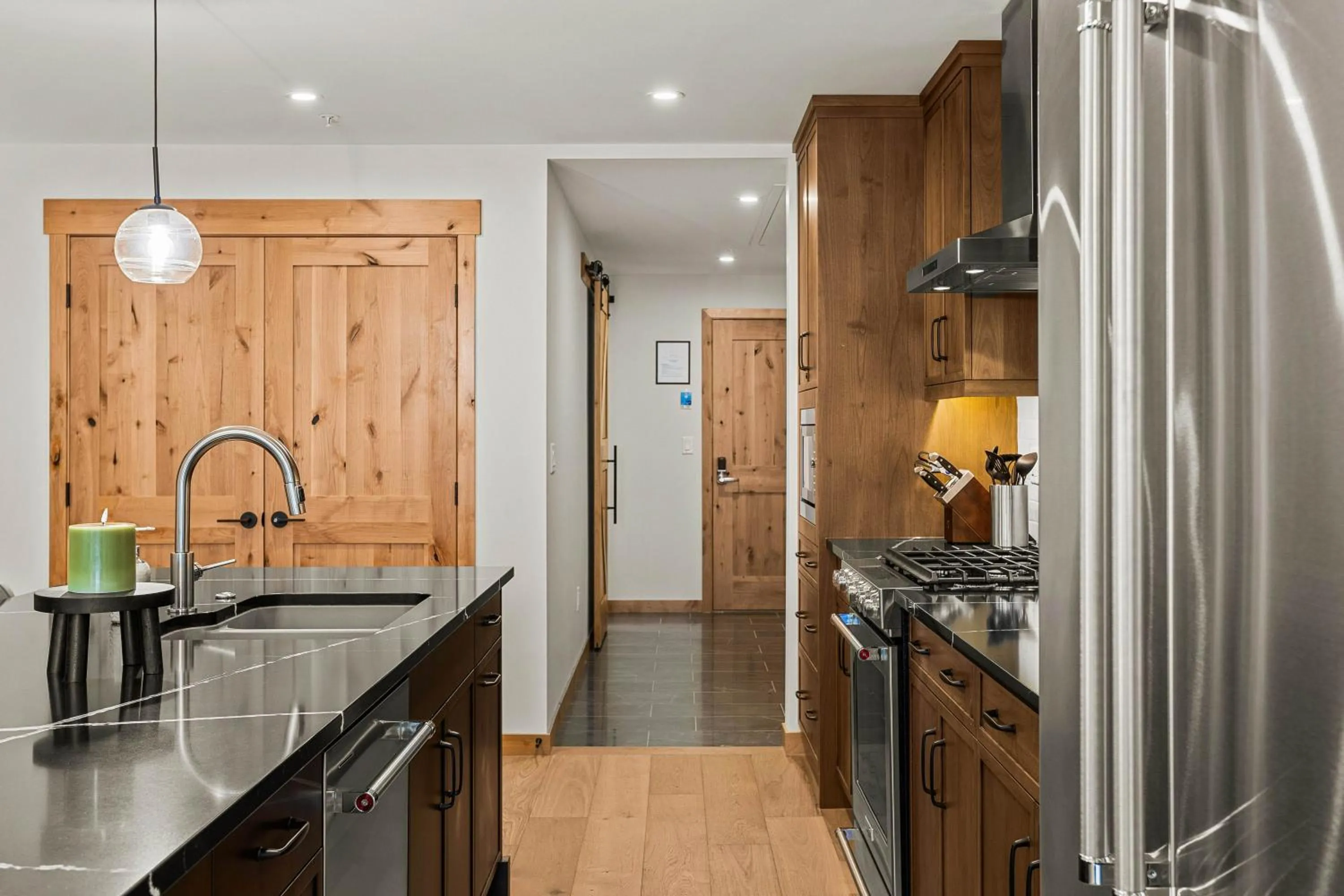 Kitchen or kitchenette in Mountain Dreams Penthouse Hot Tub & Panoramic Views New in Spring Creek