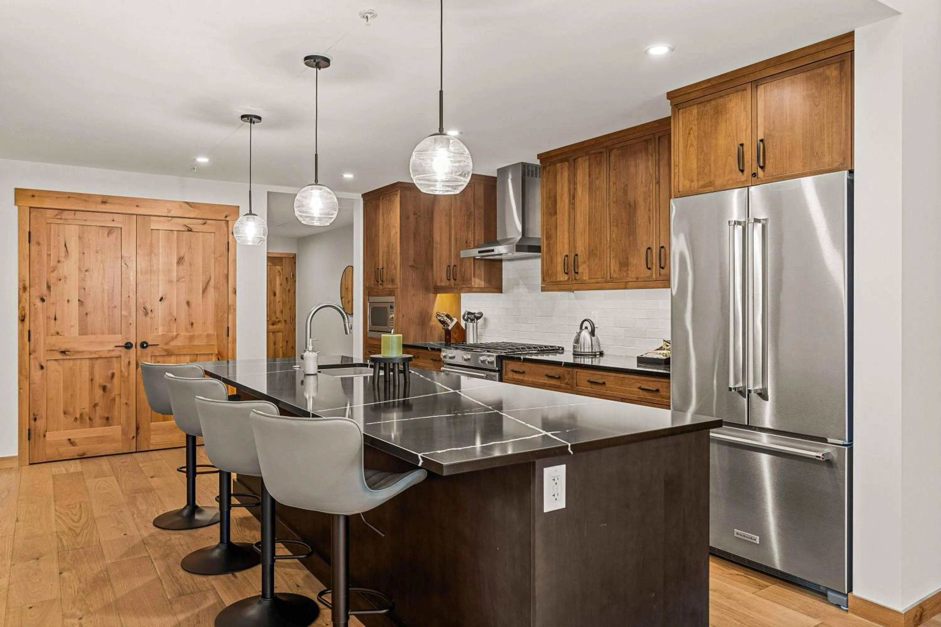 Kitchen or kitchenette in Mountain Dreams Penthouse Hot Tub & Panoramic Views New in Spring Creek