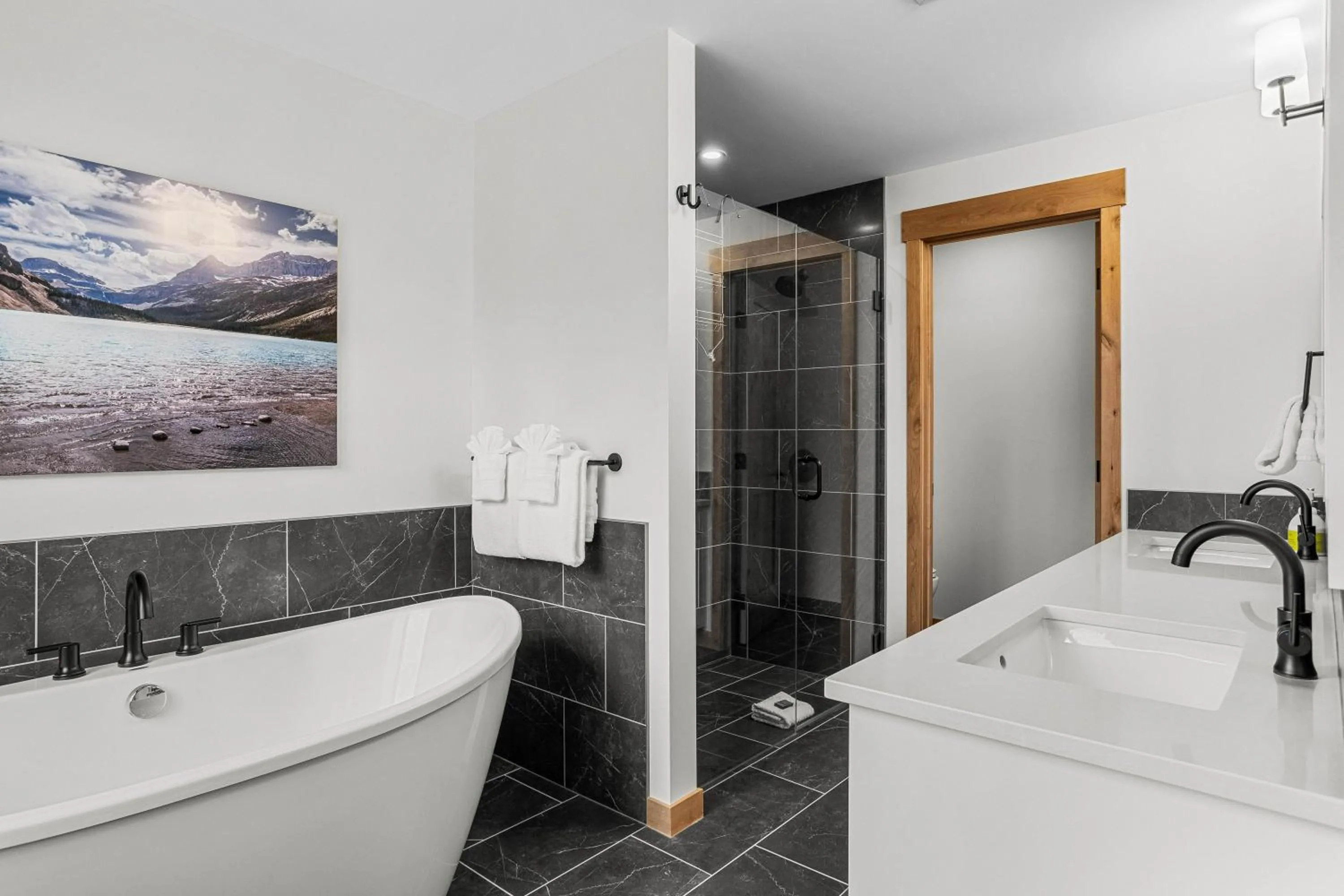 Shower in Mountain Dreams Penthouse Hot Tub & Panoramic Views New in Spring Creek
