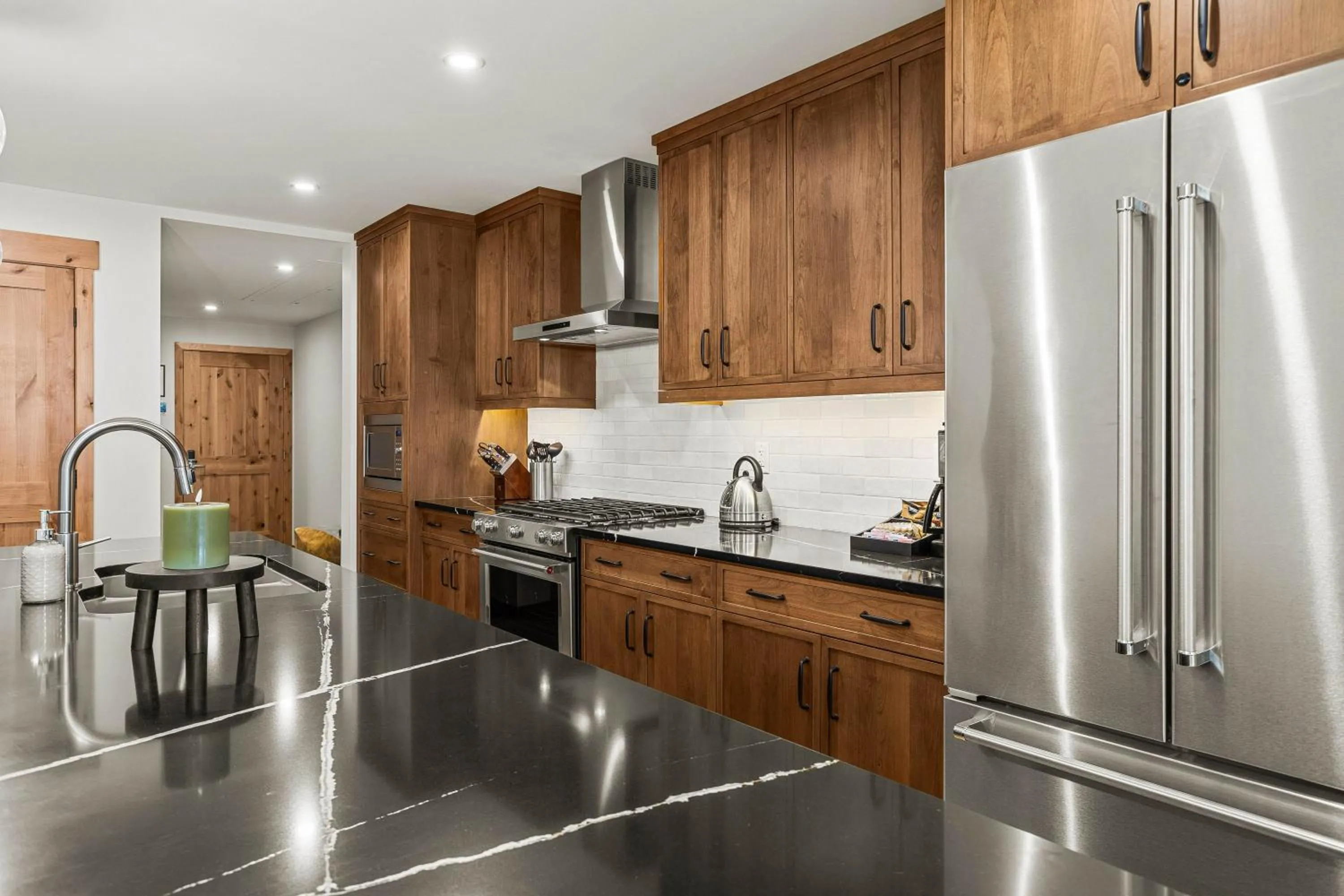 Kitchen or kitchenette in Mountain Dreams Penthouse Hot Tub & Panoramic Views New in Spring Creek