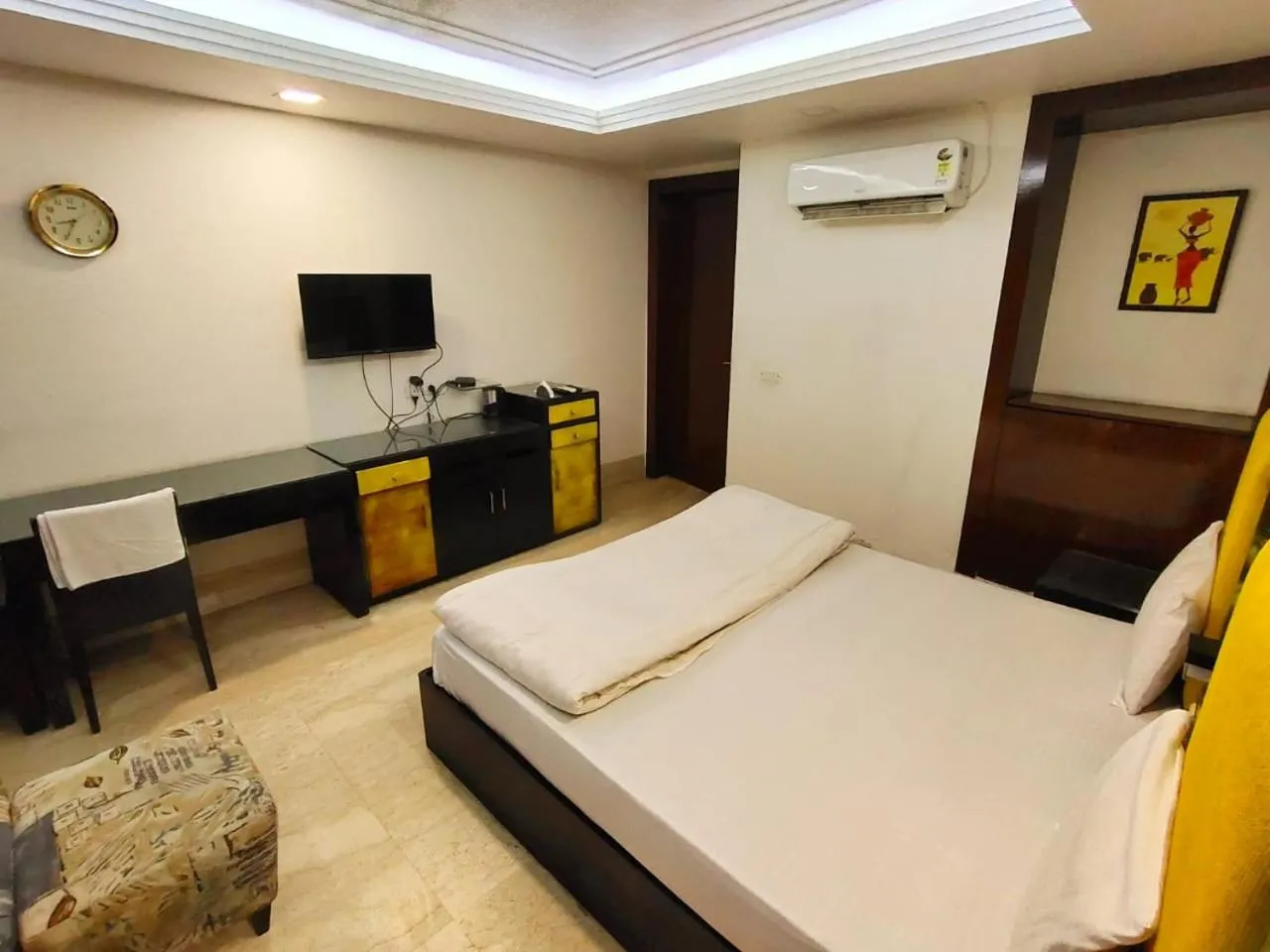 Bedroom, Bed in Taj Inn Residency