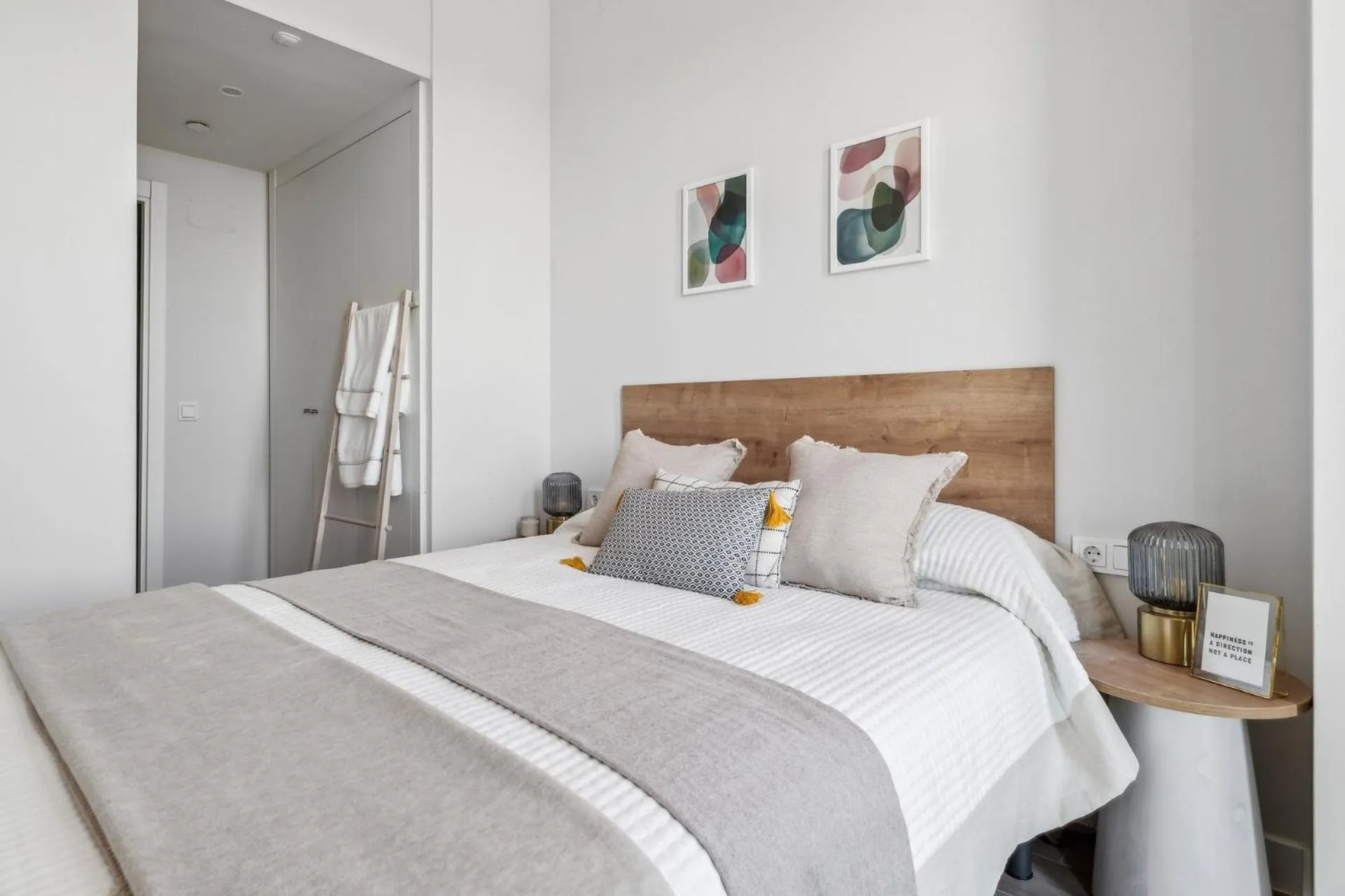 Bed in Truliving Vallecas by Habyt