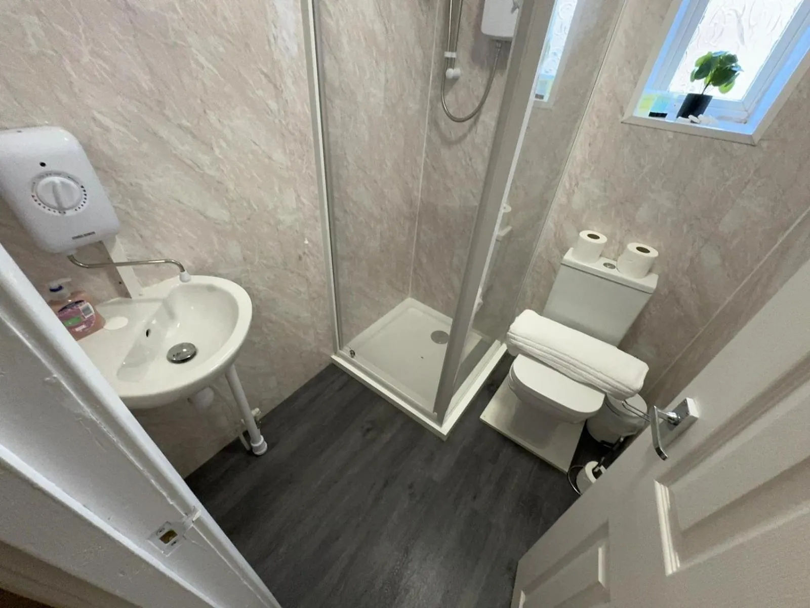 Bathroom in North Coast Hotel