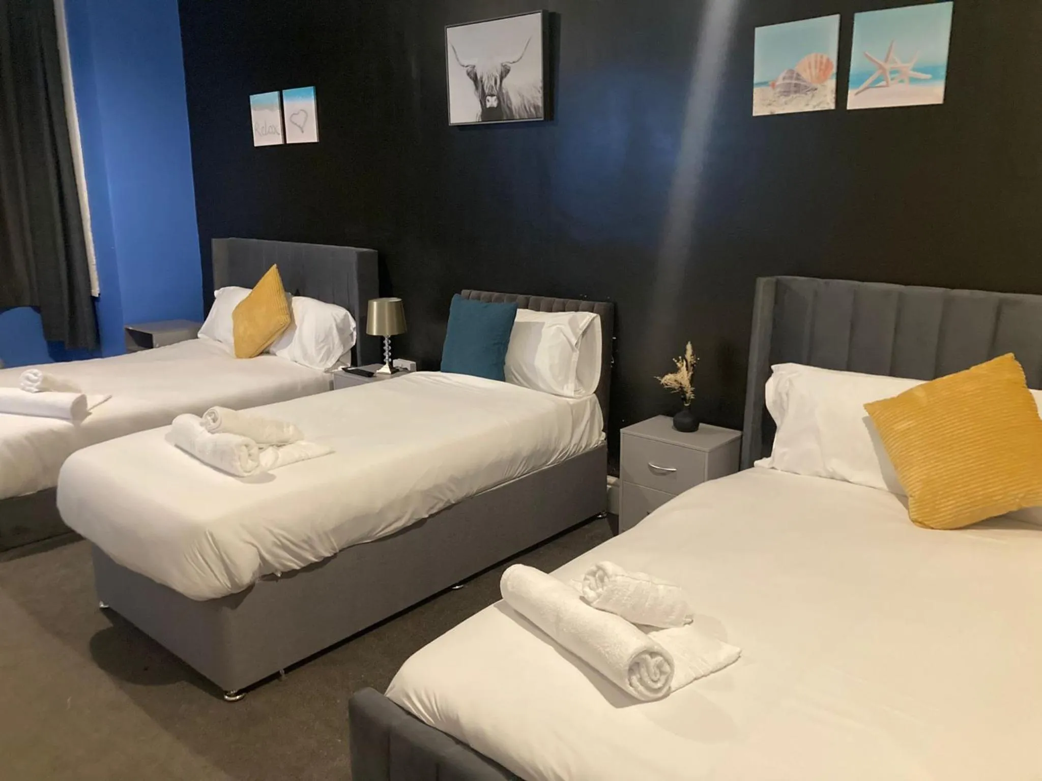 Bedroom, Bed in North Coast Hotel