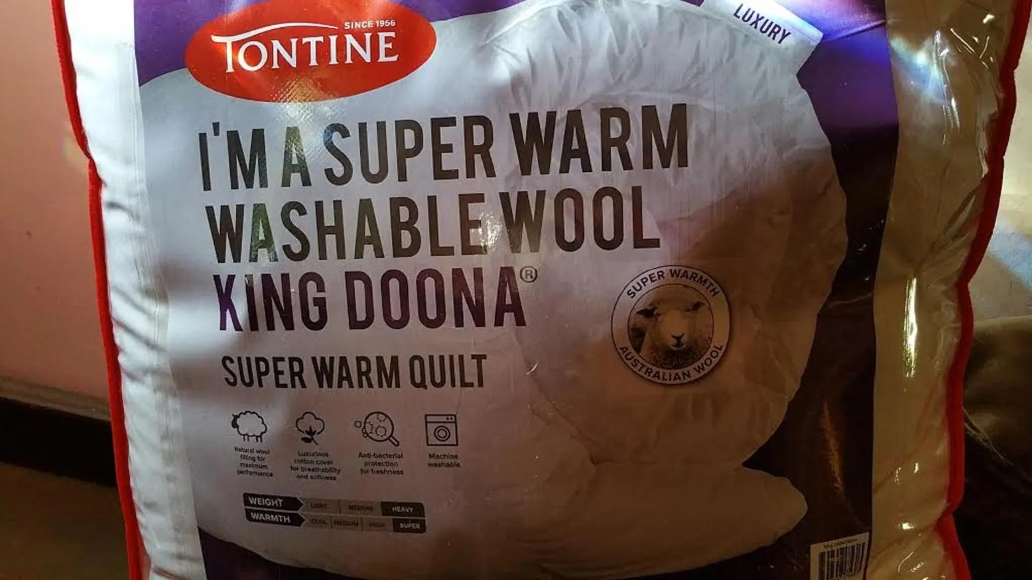 Bed in Acaill Accommodation Esplanade Living Self Check-In Self Check-Out