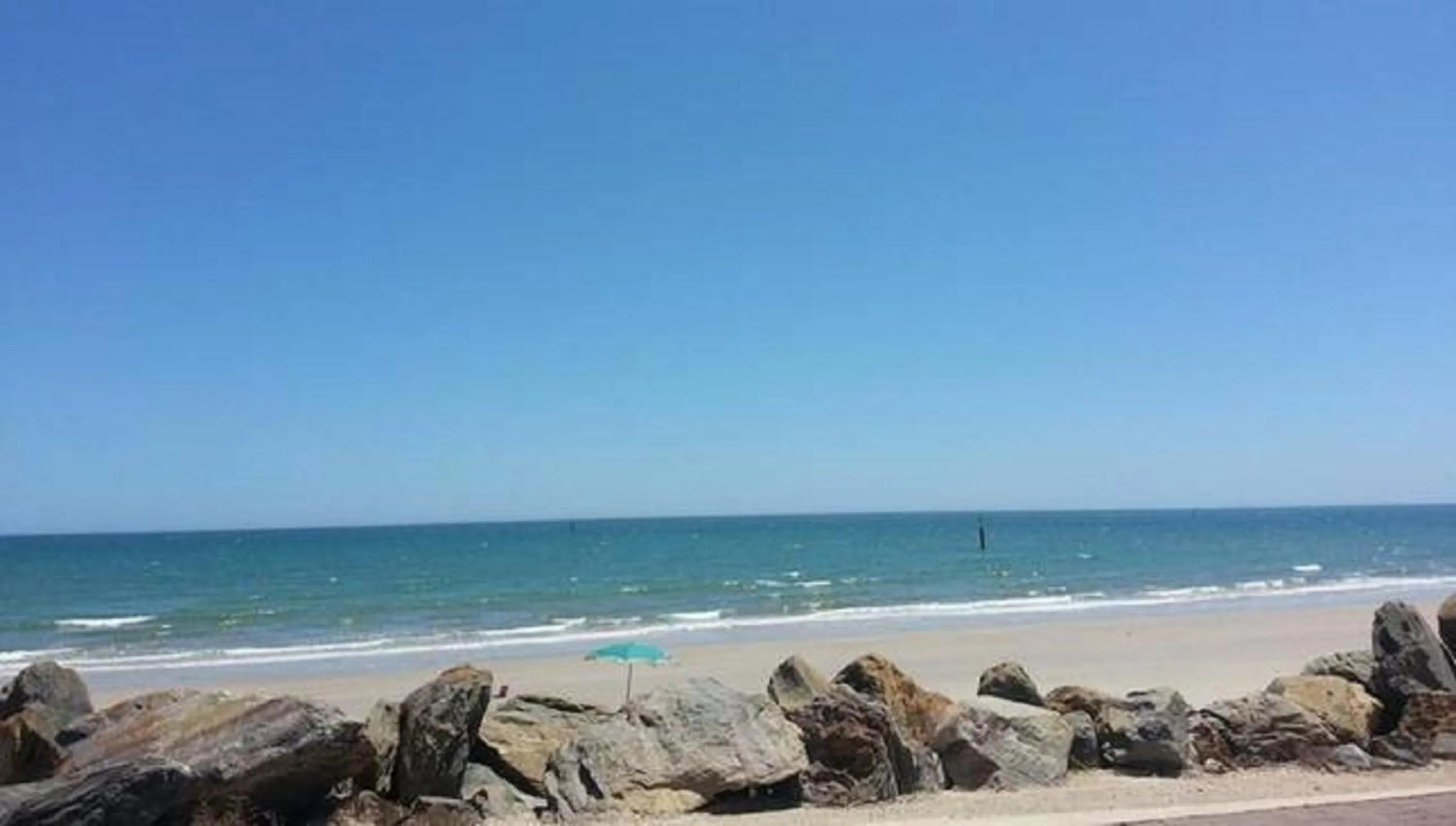 Summer in Acaill Accommodation Esplanade Living Self Check-In Self Check-Out