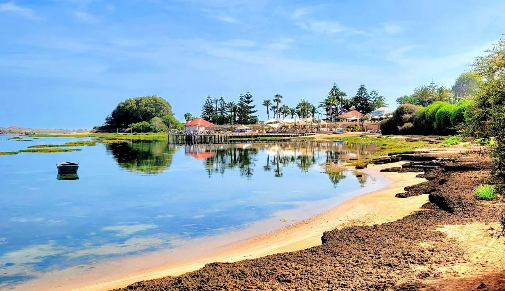 Nearby landmark in Maison de la Lagune