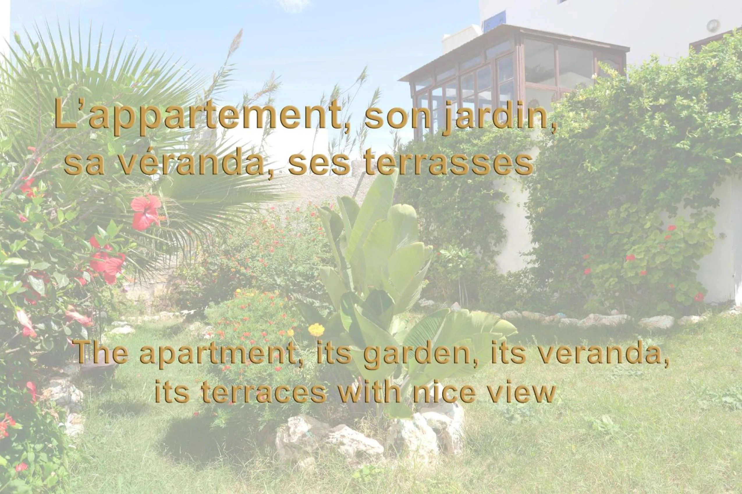 Text overlay in Maison de la Lagune