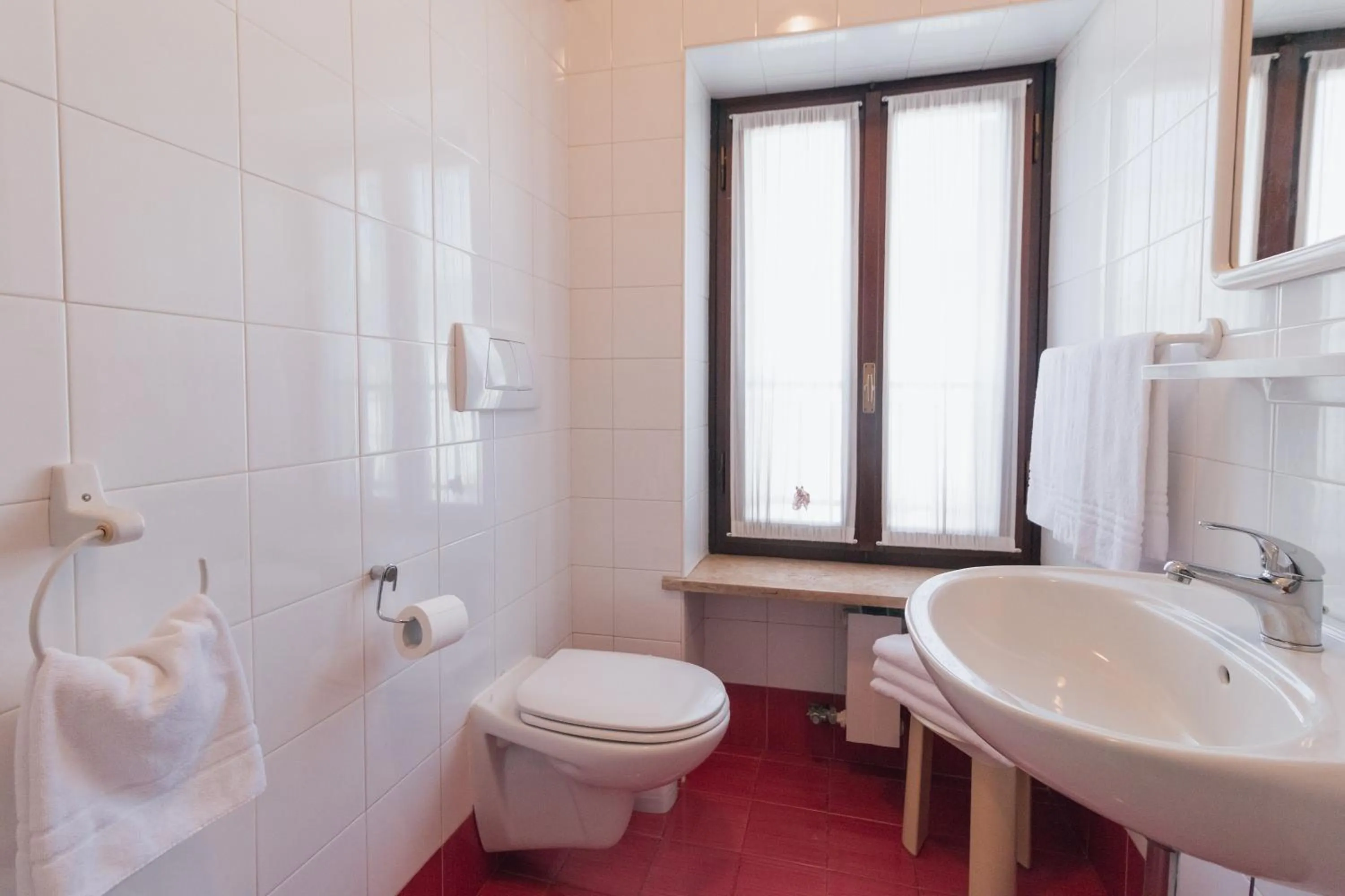 Shower in Hotel Gattopardo