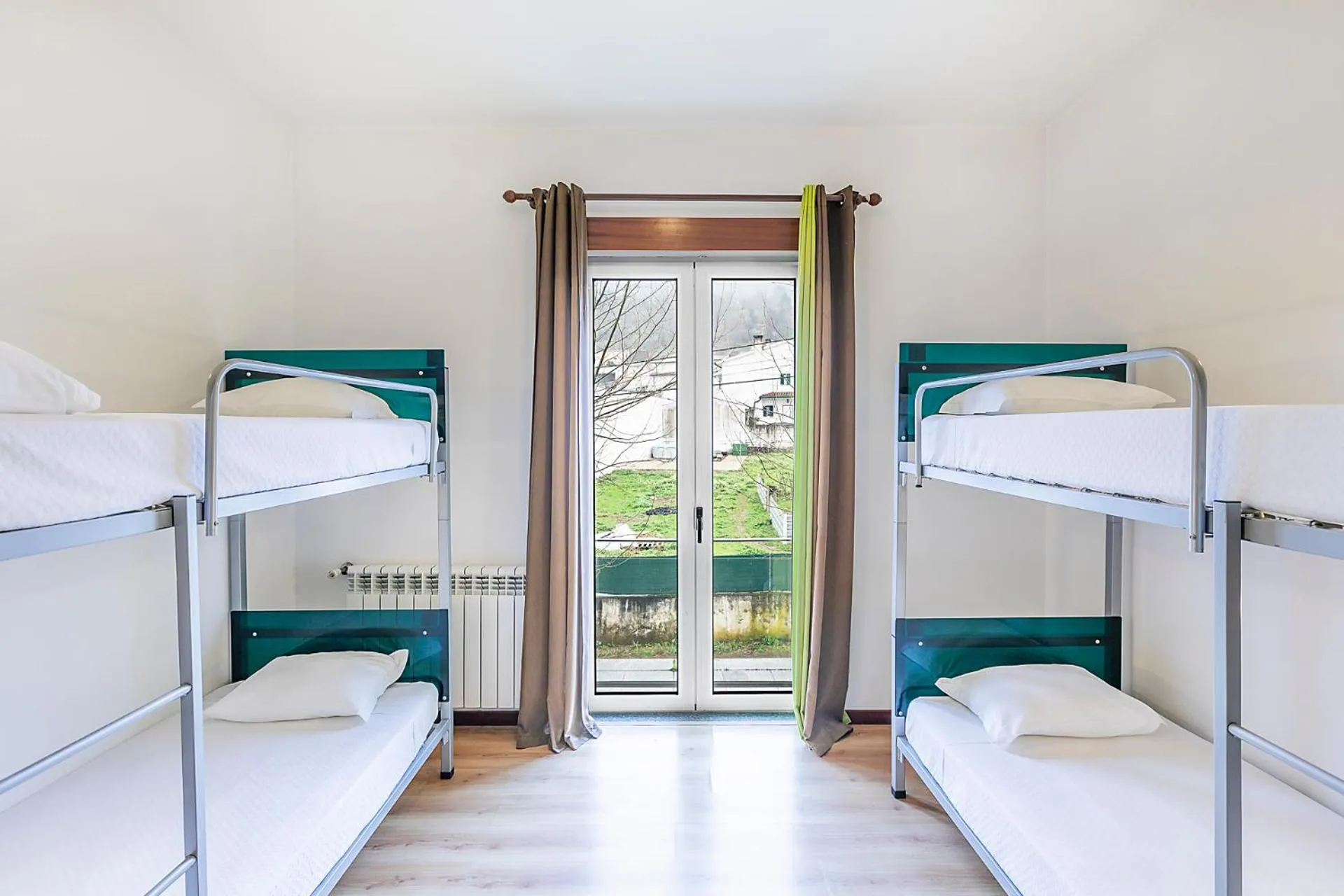 Bed in HI Lousã – Pousada de Juventude