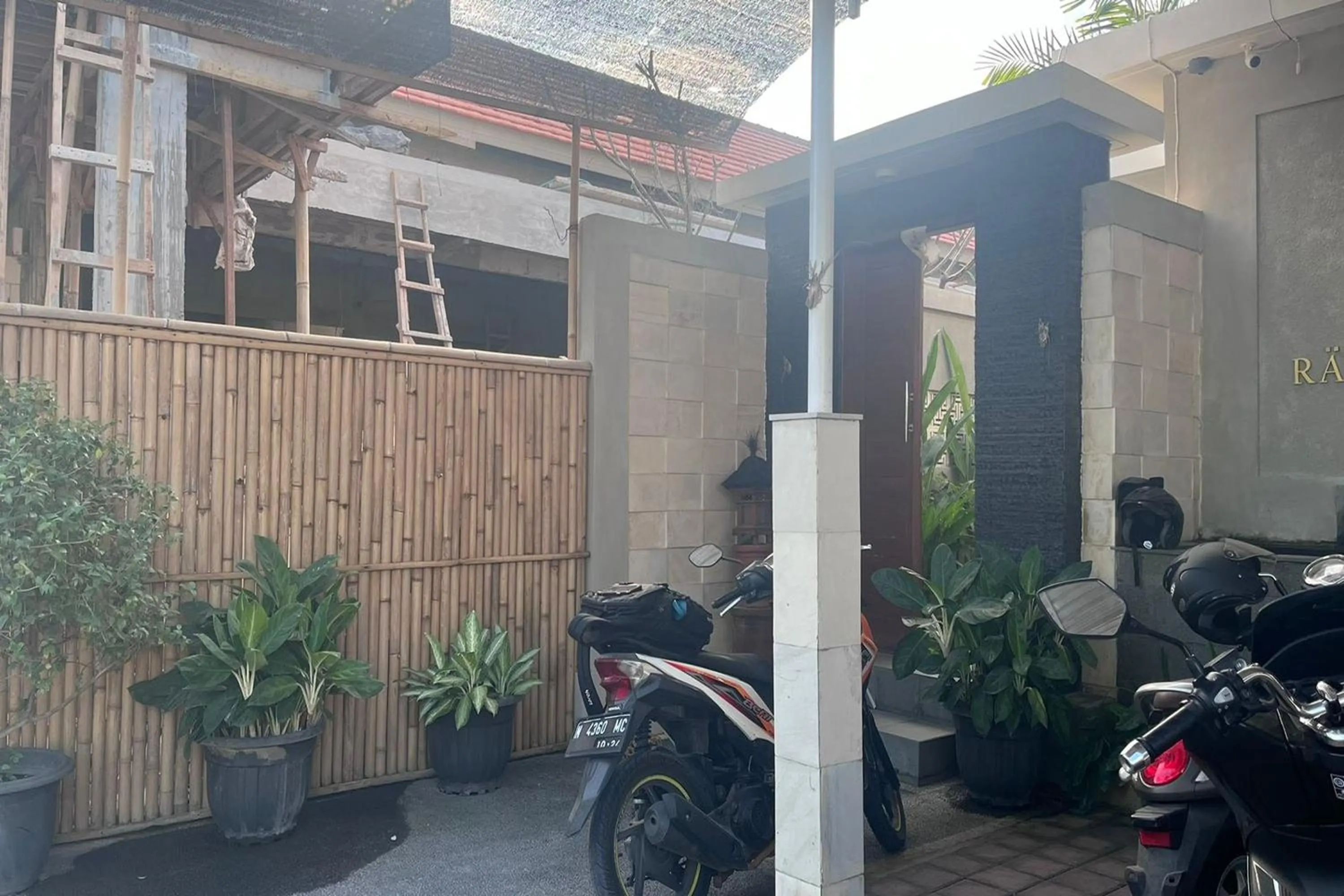 Parking in Ranala Coliving