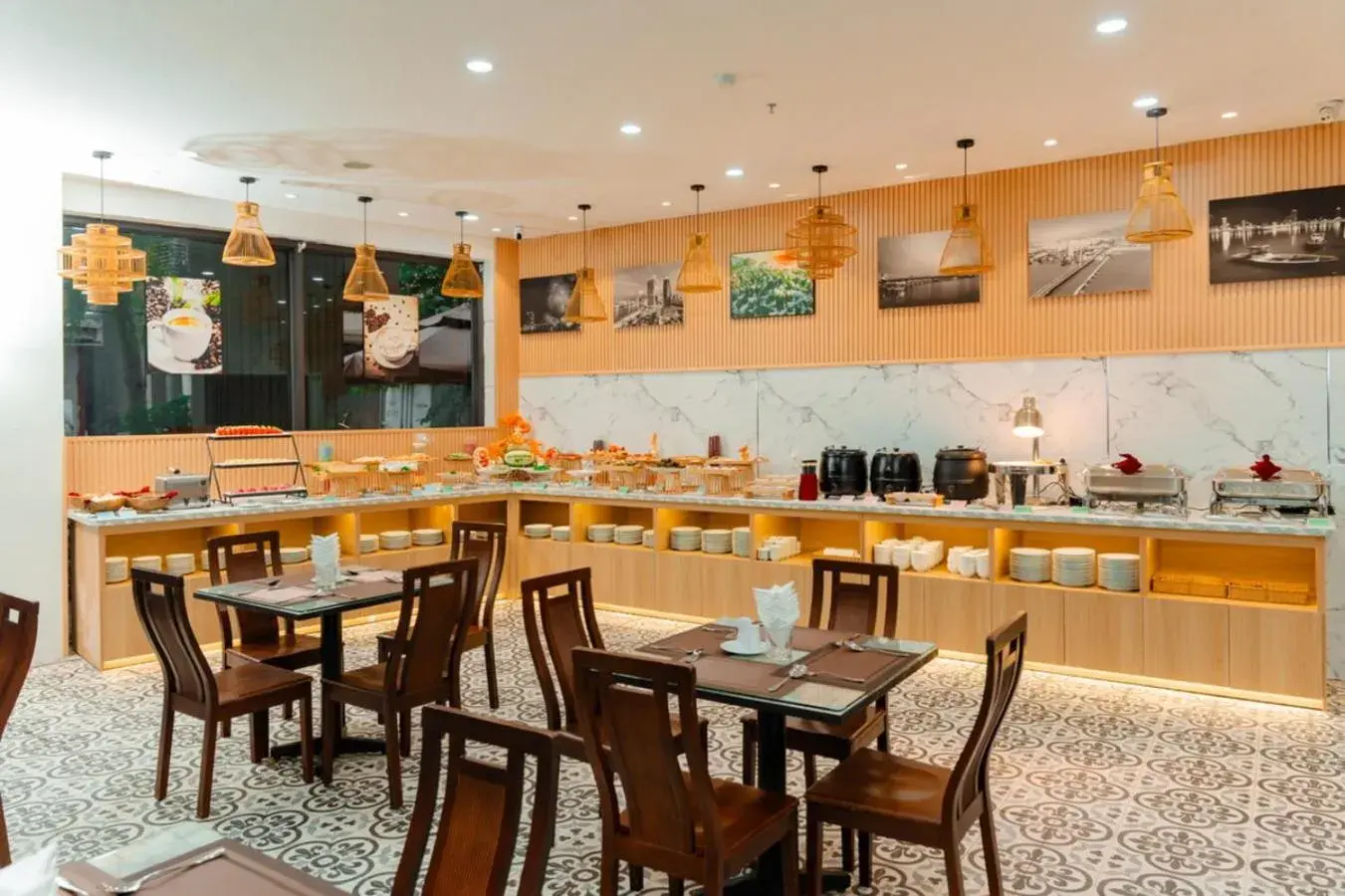 Restaurant/places to eat in Platinum Orchid Hotel Danang Restaurant/places to eat in Platinum Orchid Hotel Danang