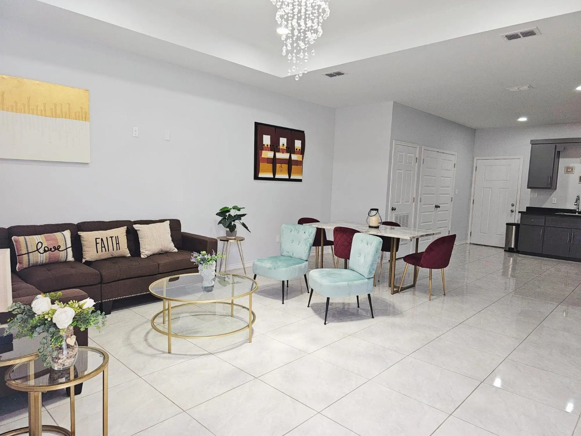 Apartment in Beautiful apartment 9 min to Mercedes outlets