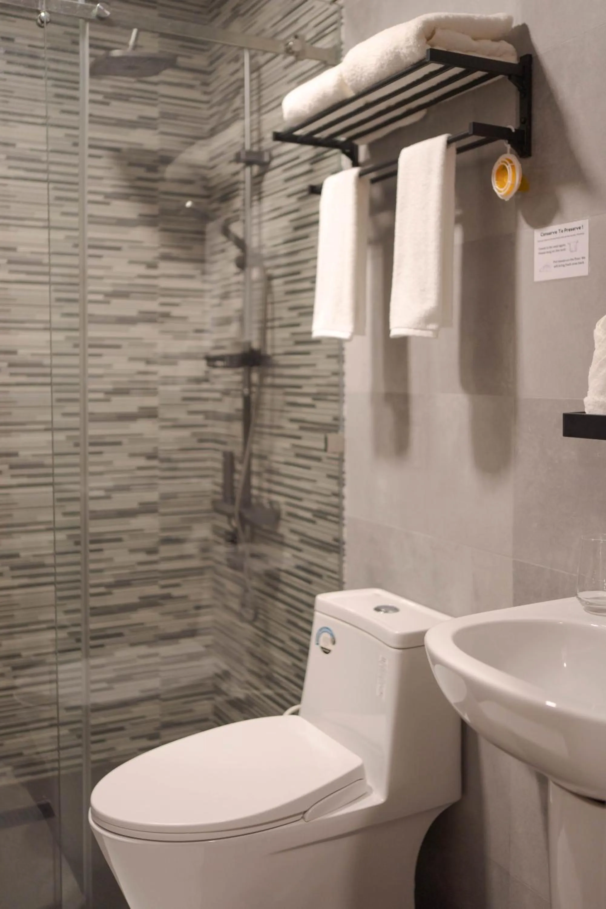 Toilet in A Traveller's Inn