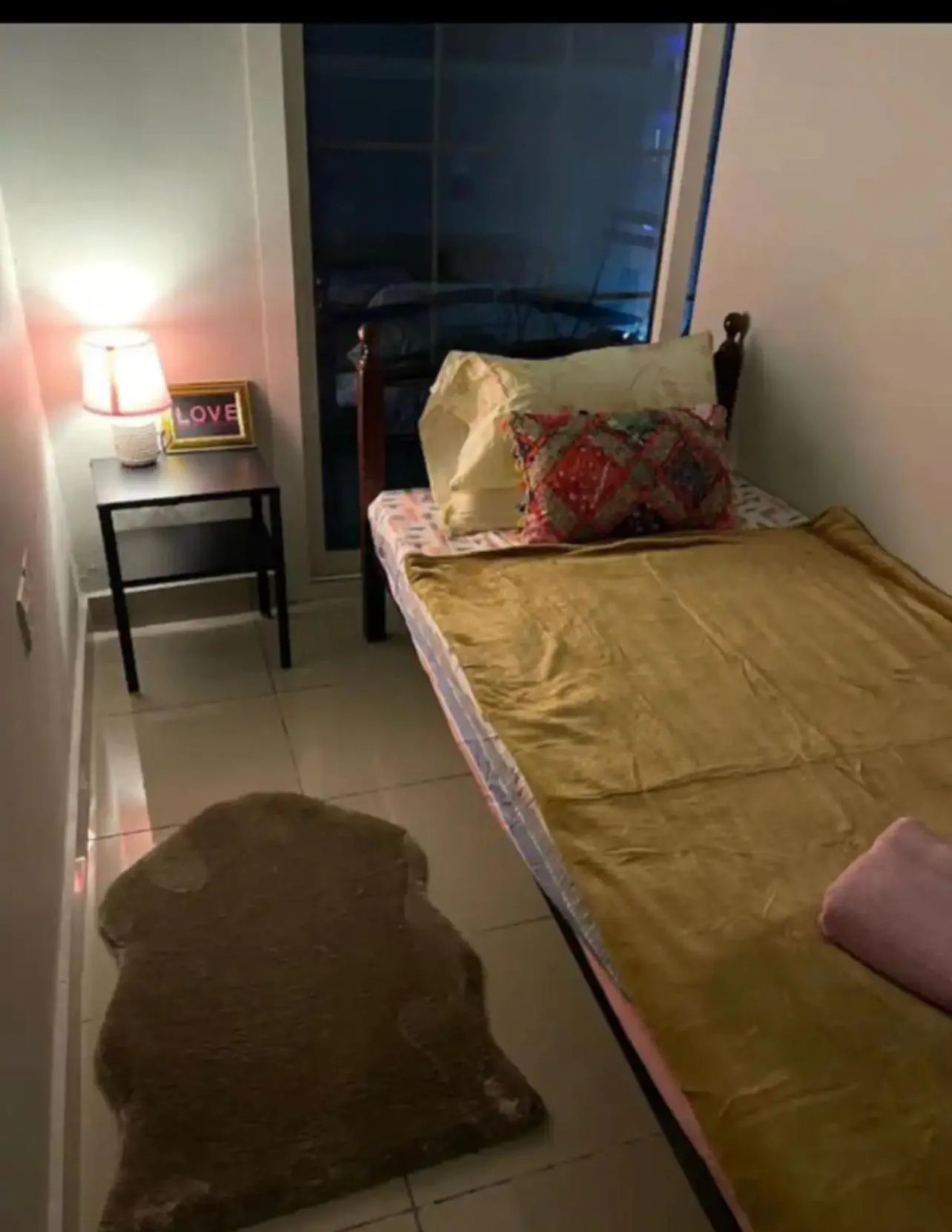 Bed in Cozy pods near dxb