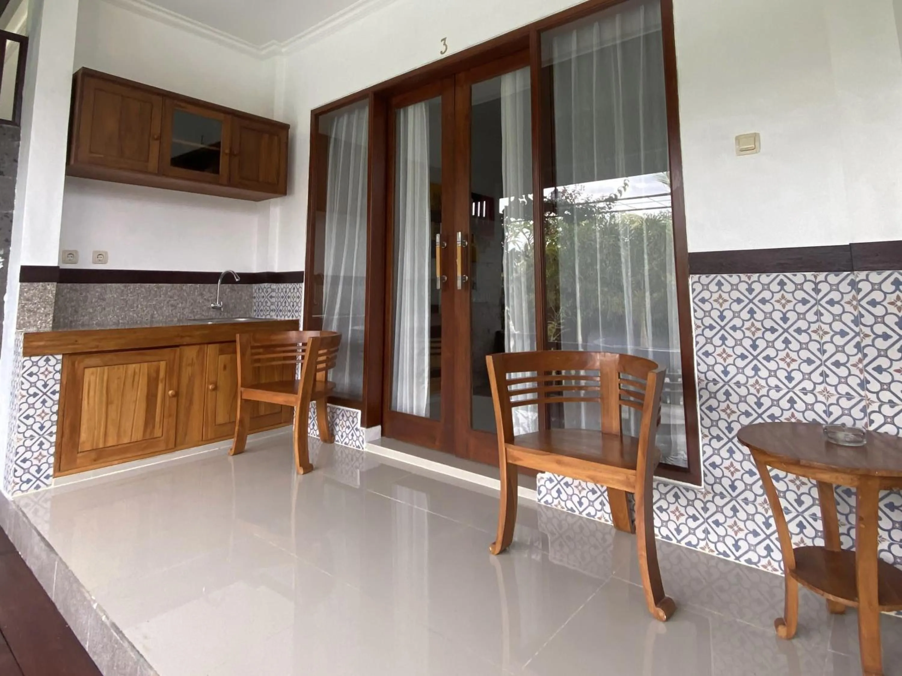 Seating area in Nivaluma