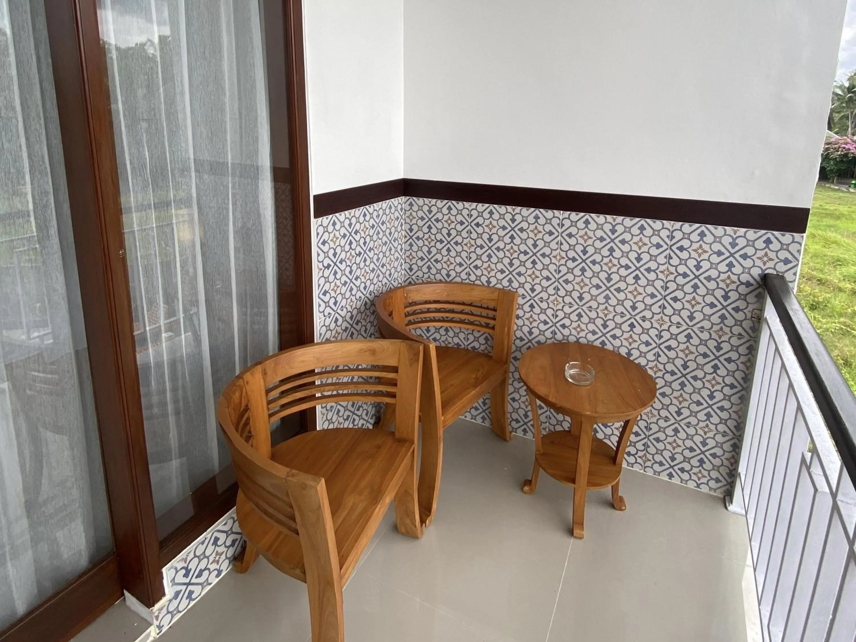 Seating area in Nivaluma